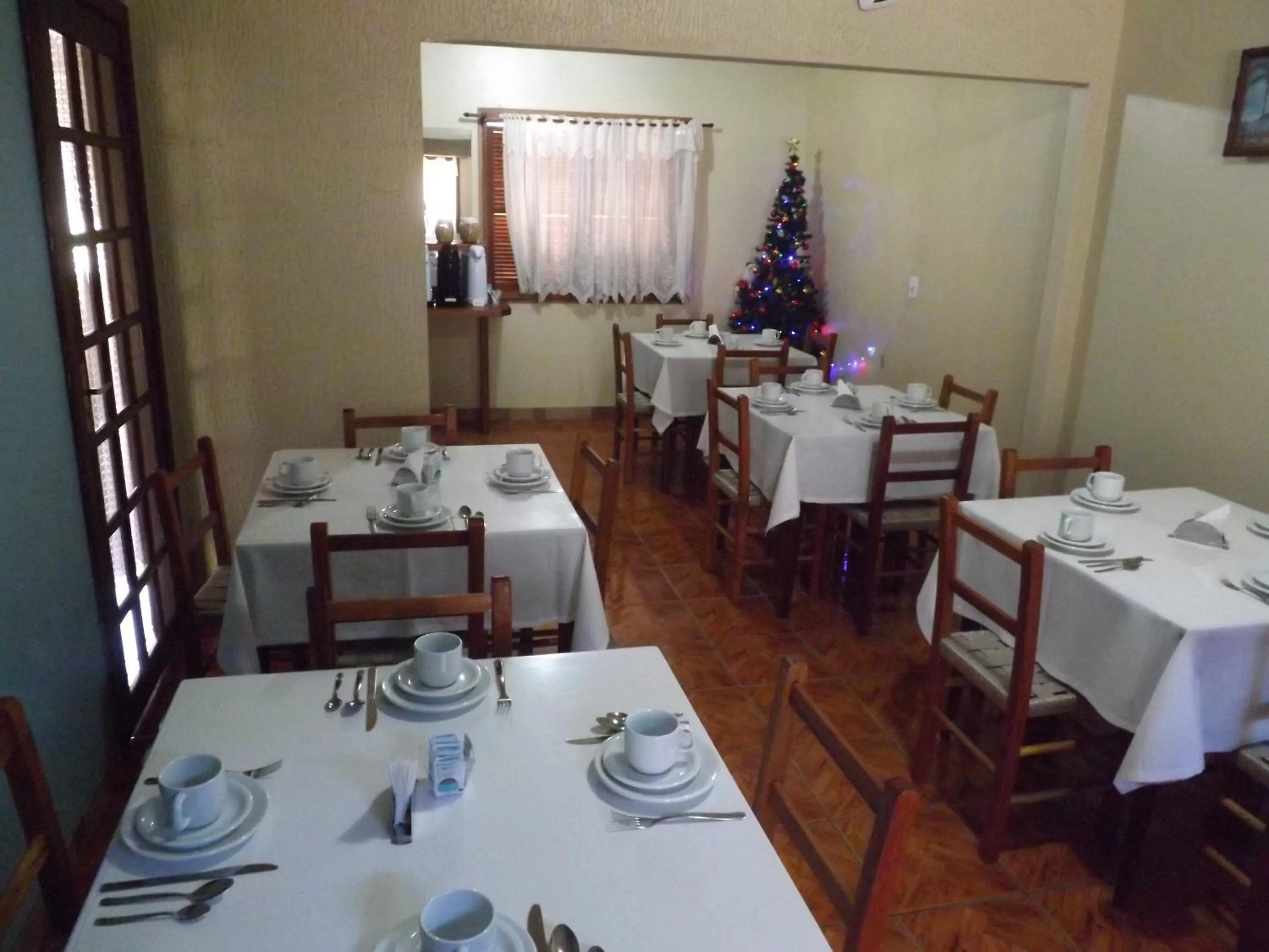 Restaurant/Places to Eat in Pousada Barth