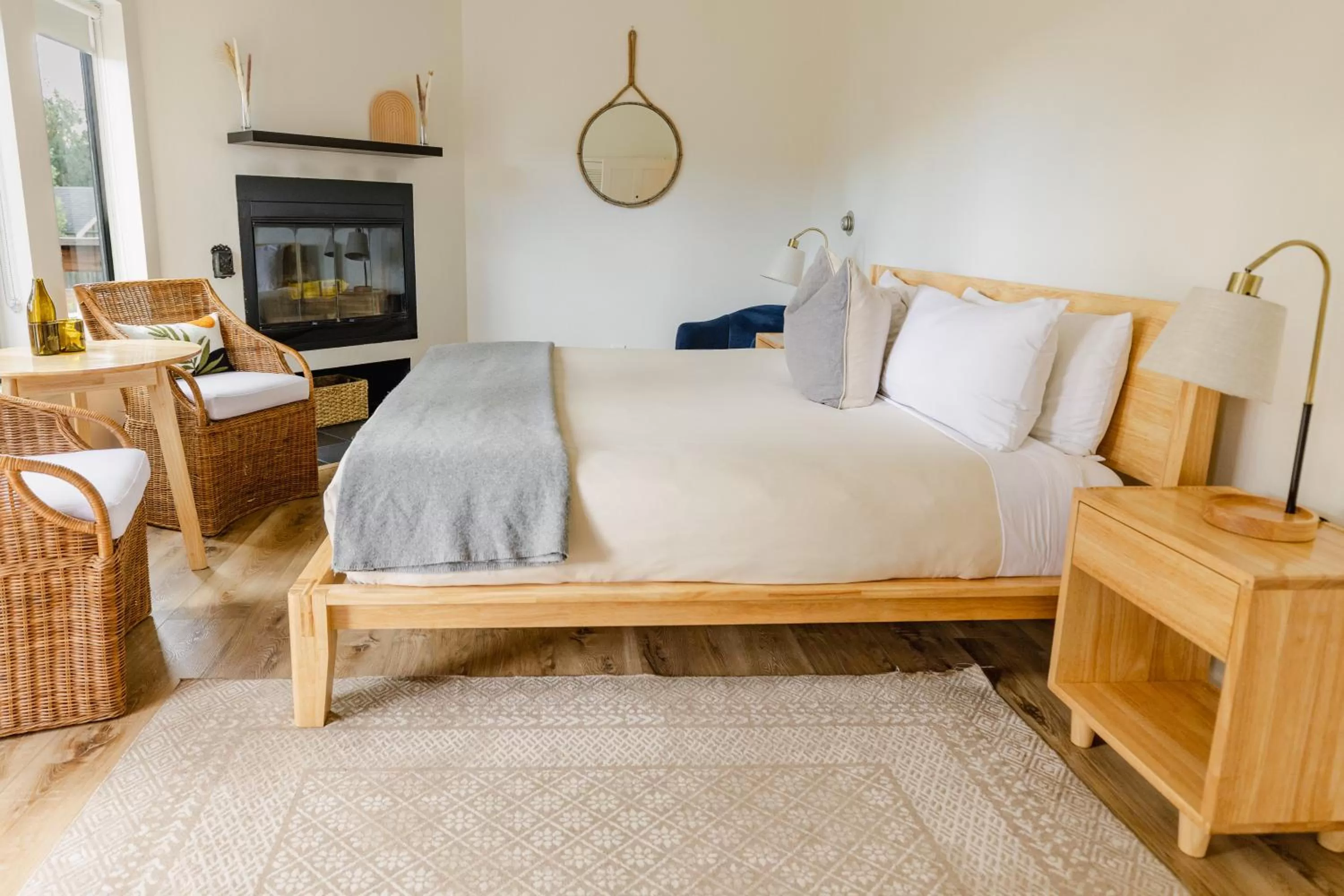 Bed in SCP Mendocino Inn and Farm