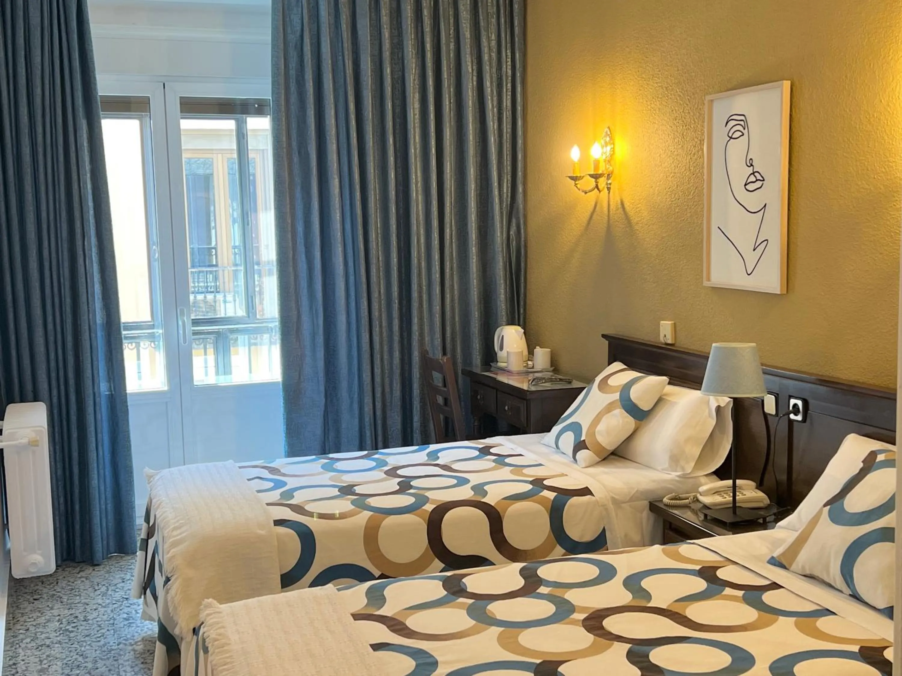 Photo of the whole room, Bed in Hostal Sonsoles Madrid-Centro