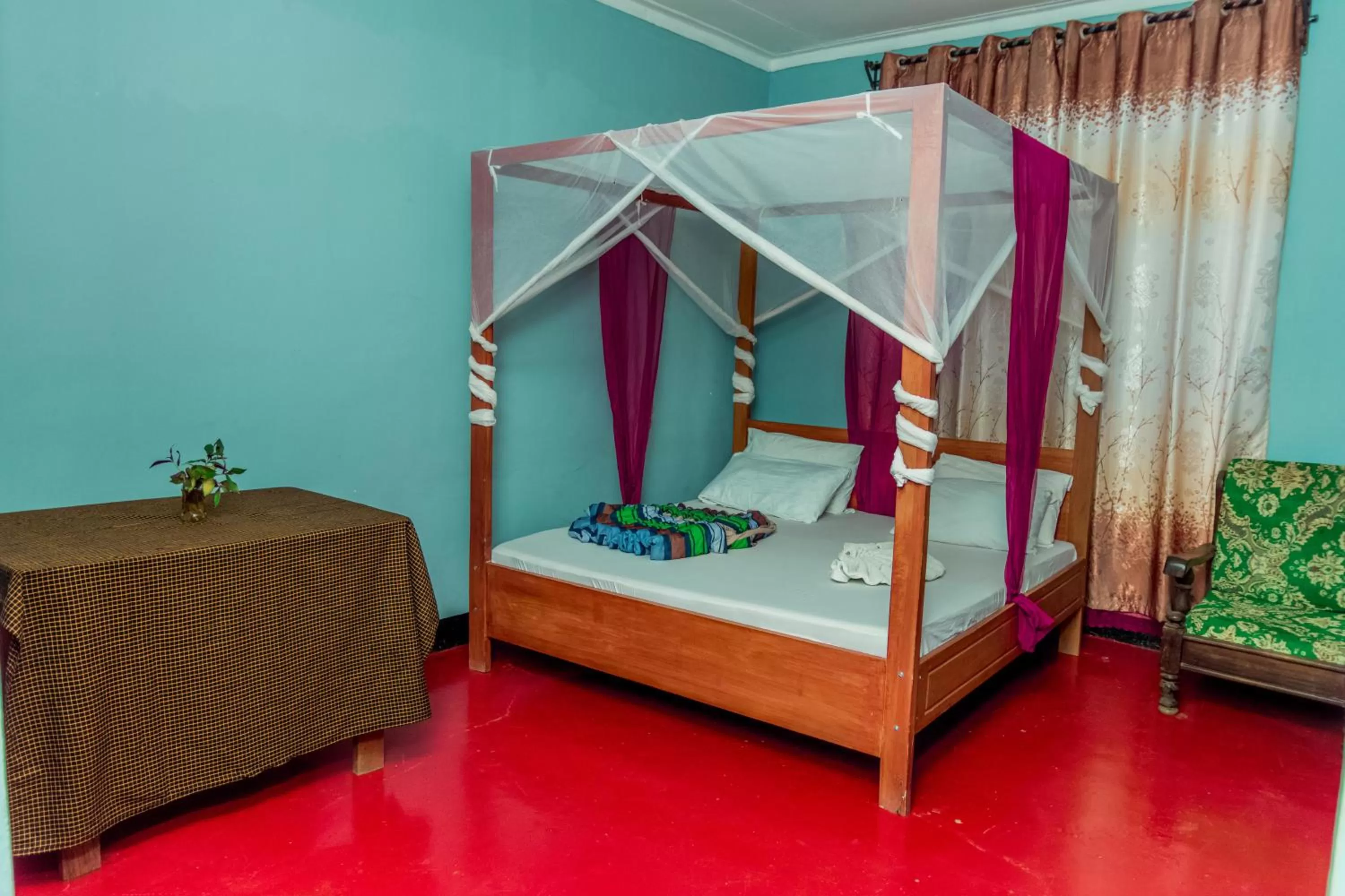 Bed in Royal Wonders Hotel