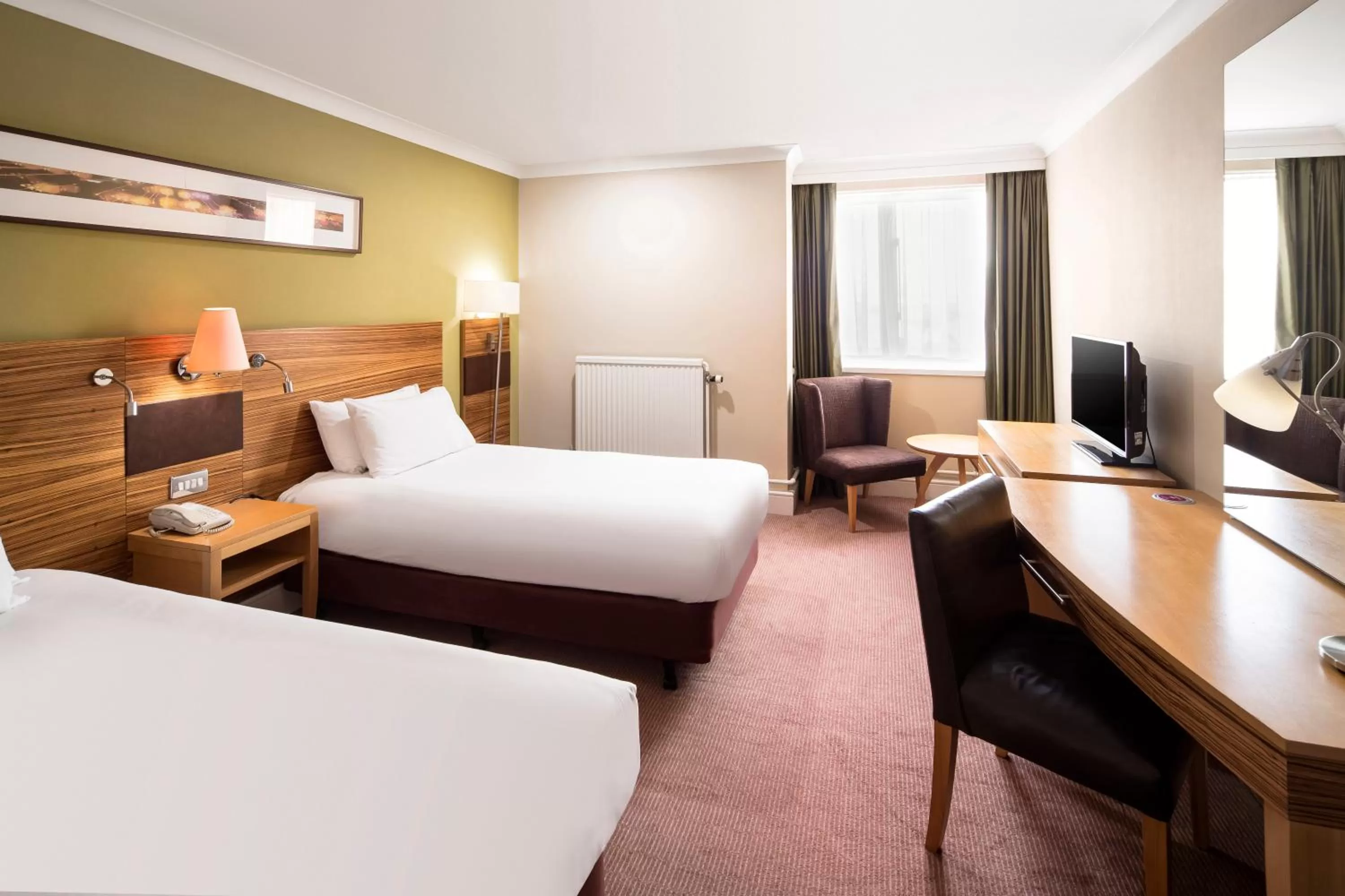 Photo of the whole room, Bed in Crowne Plaza Chester by IHG