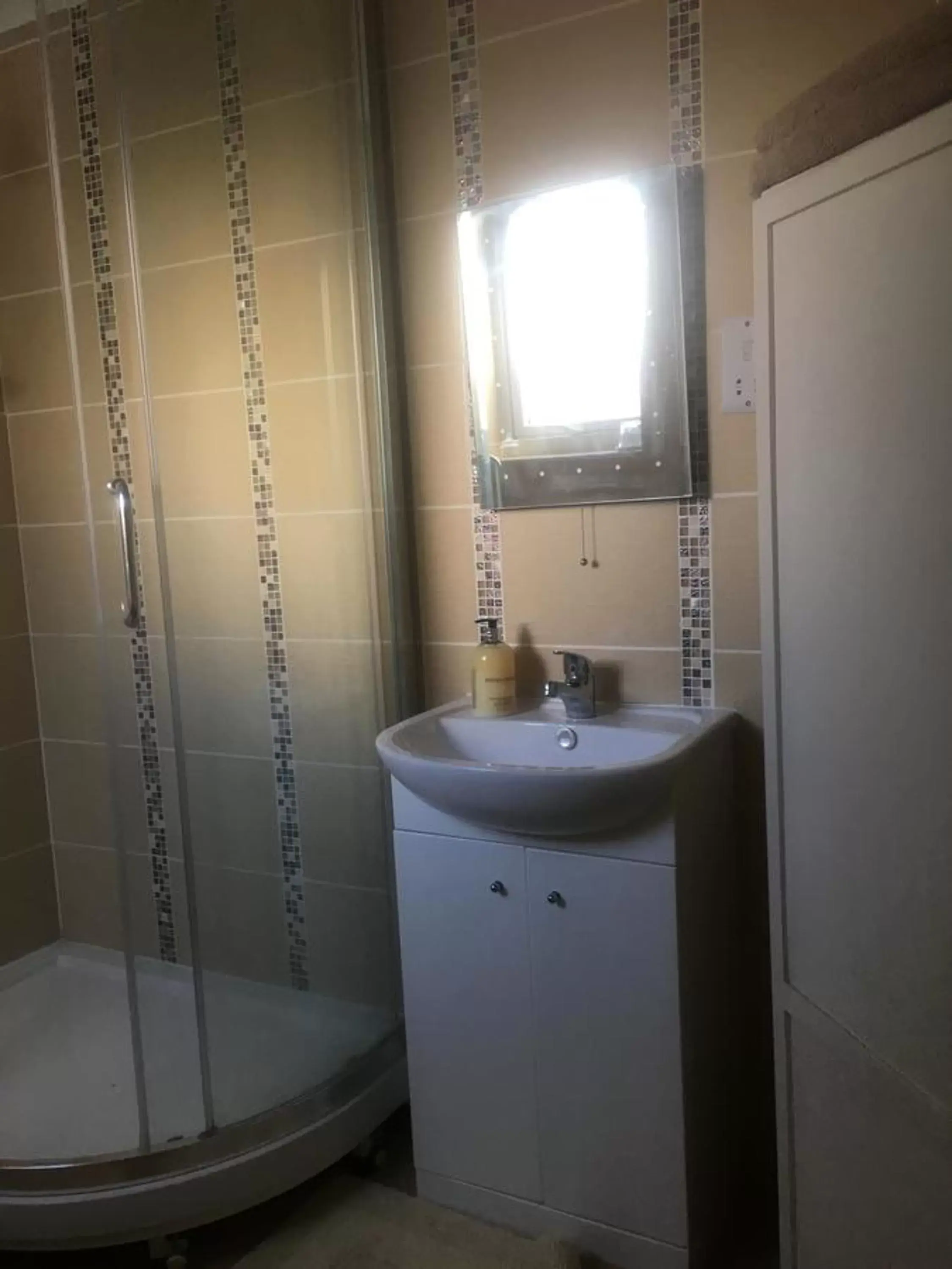 Small Twin Room - single occupancy in West Wold Farm House B&B Small Twin Room - single occupancy in West Wold Farm House B&B