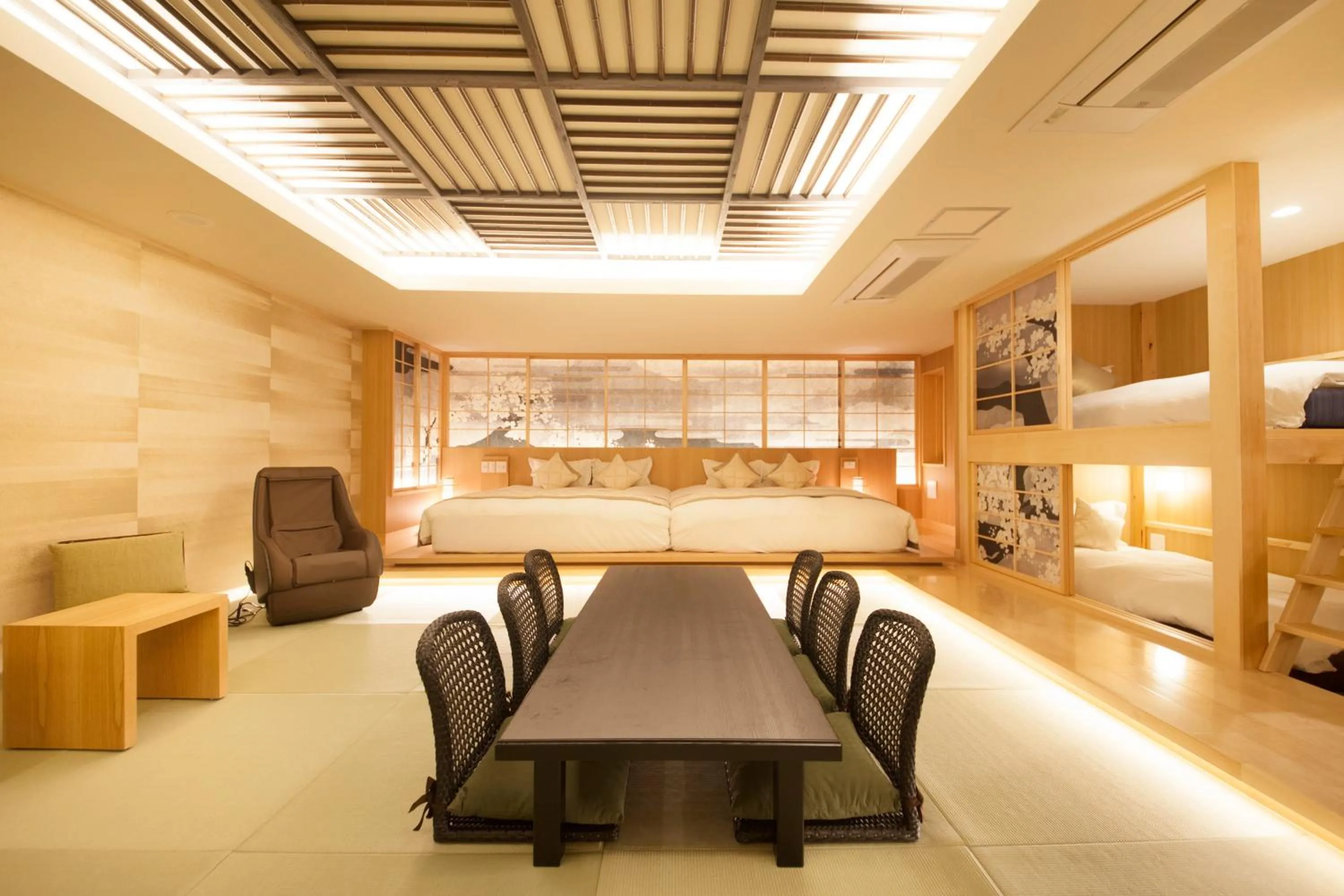 Photo of the whole room in The Centurion Classic Akasaka