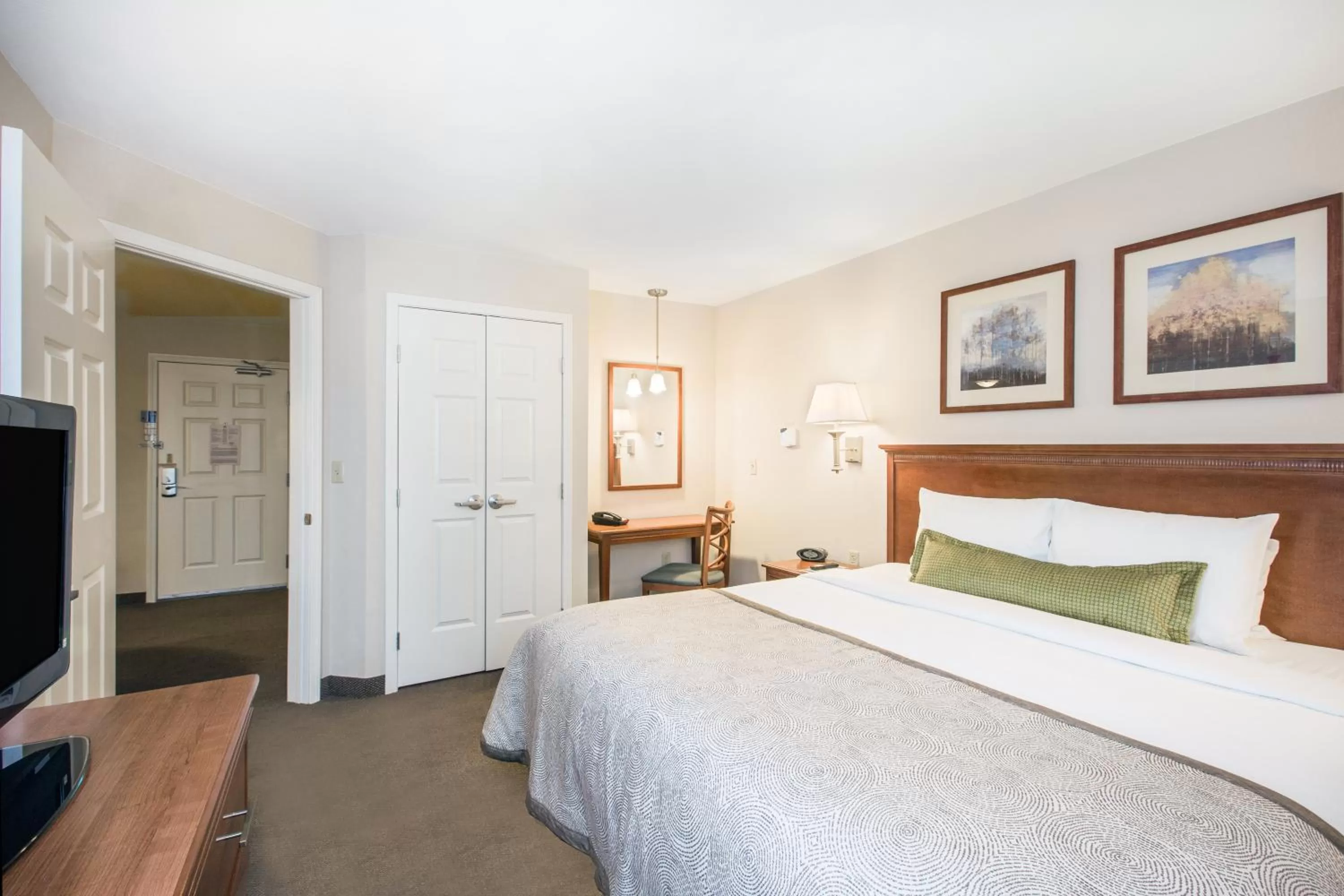 Bedroom, Bed in Candlewood Suites Pittsburgh-Cranberry by IHG