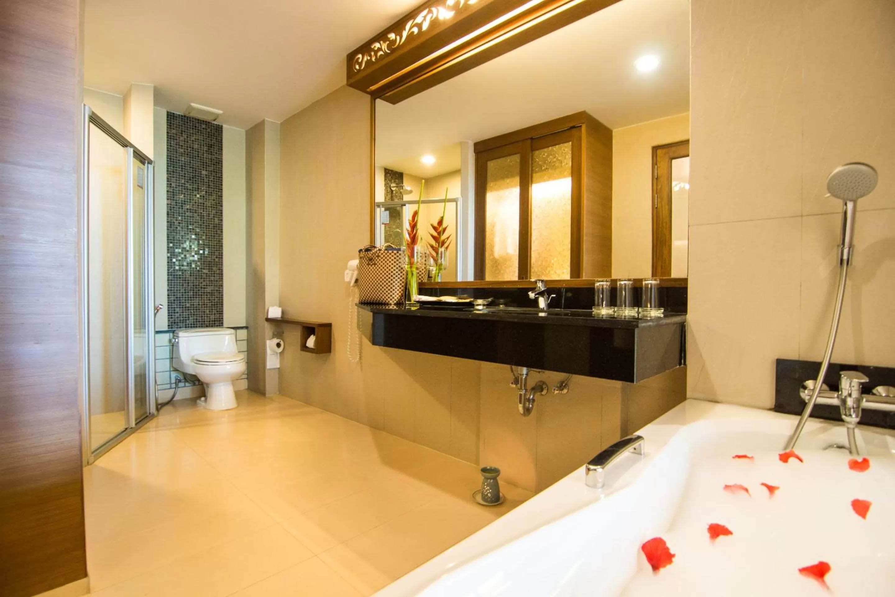 Bathroom, Bed in SYLVAN Koh Chang