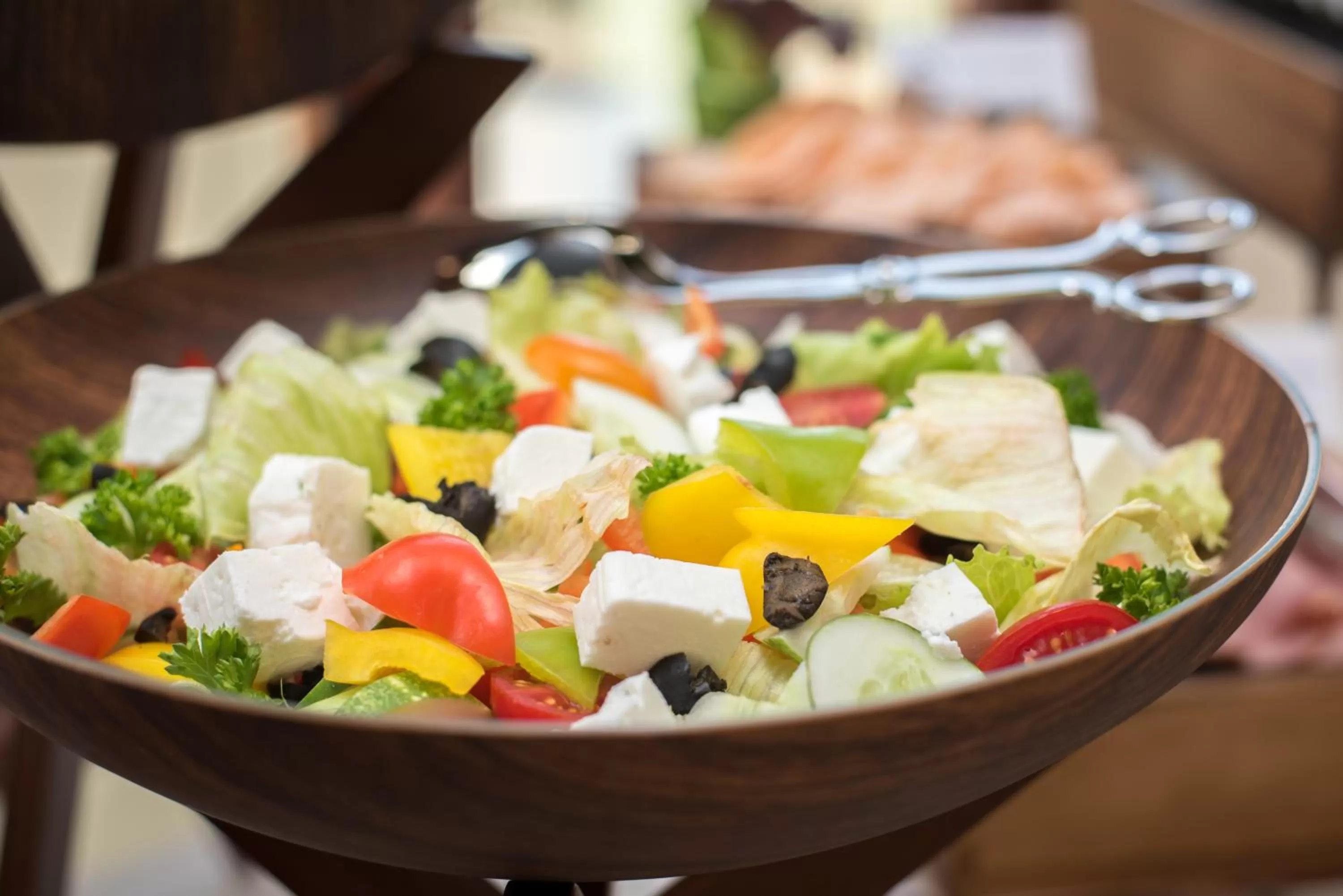 Restaurant/places to eat in Samann Grand