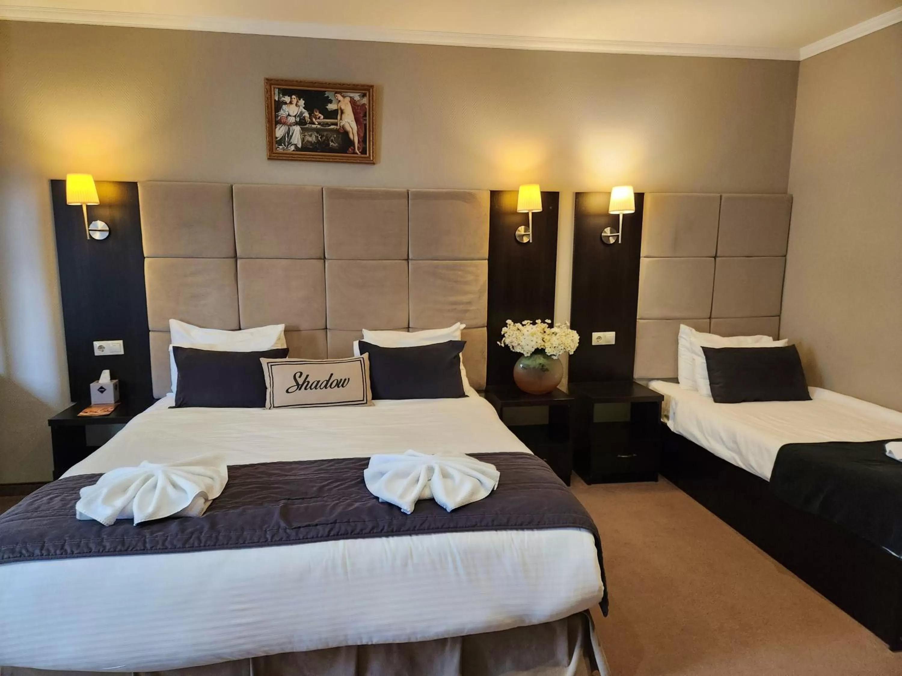 Bed in Shadow Boutique Hotel & SPA