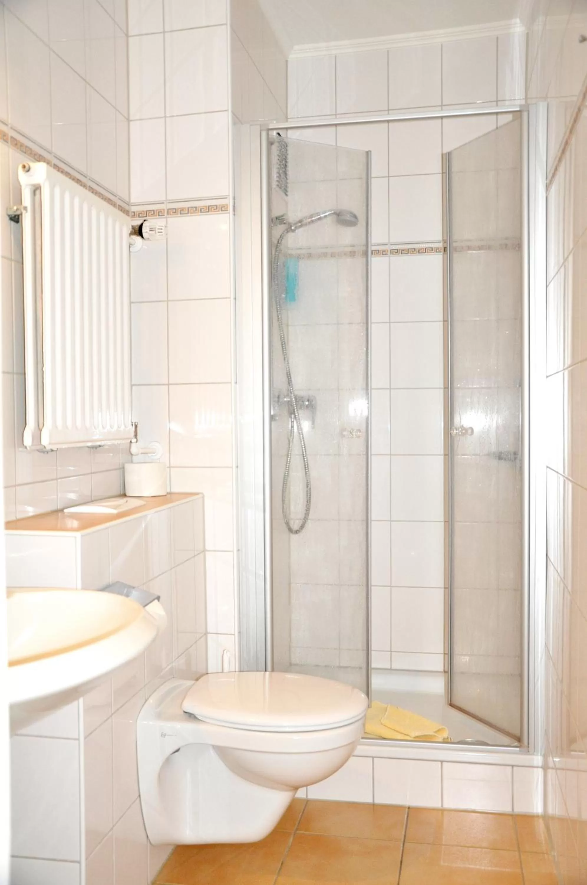 Photo of the whole room in Hotel Atlantik