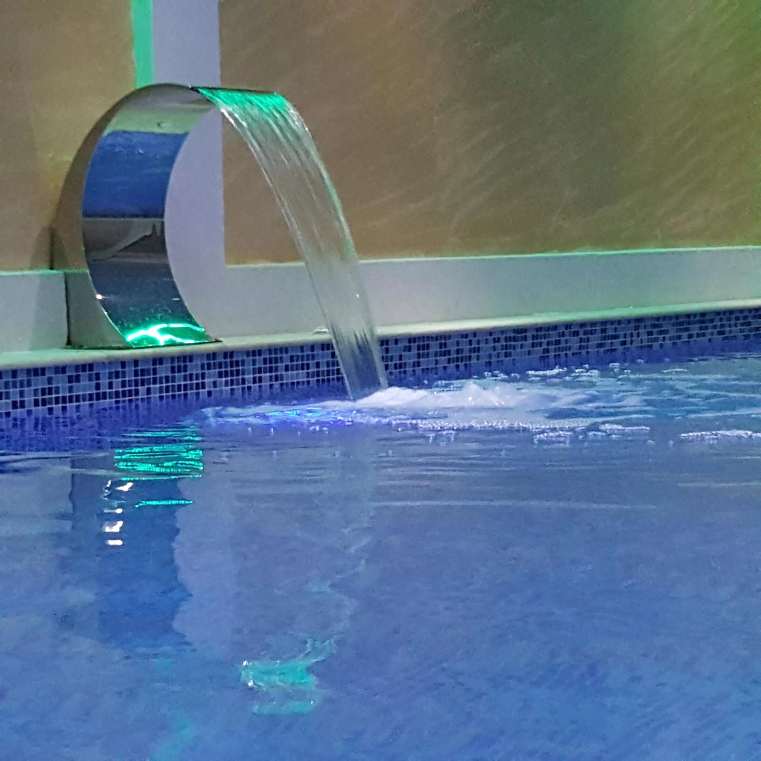 Public Bath, Swimming Pool in Petriti & Spa