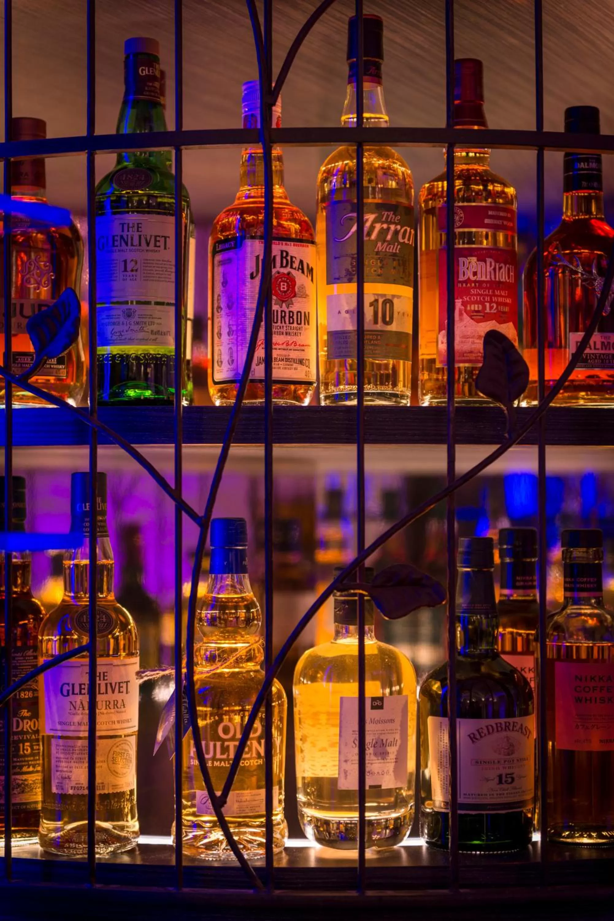 Lounge or bar in Hôtel Aux Vieux Remparts