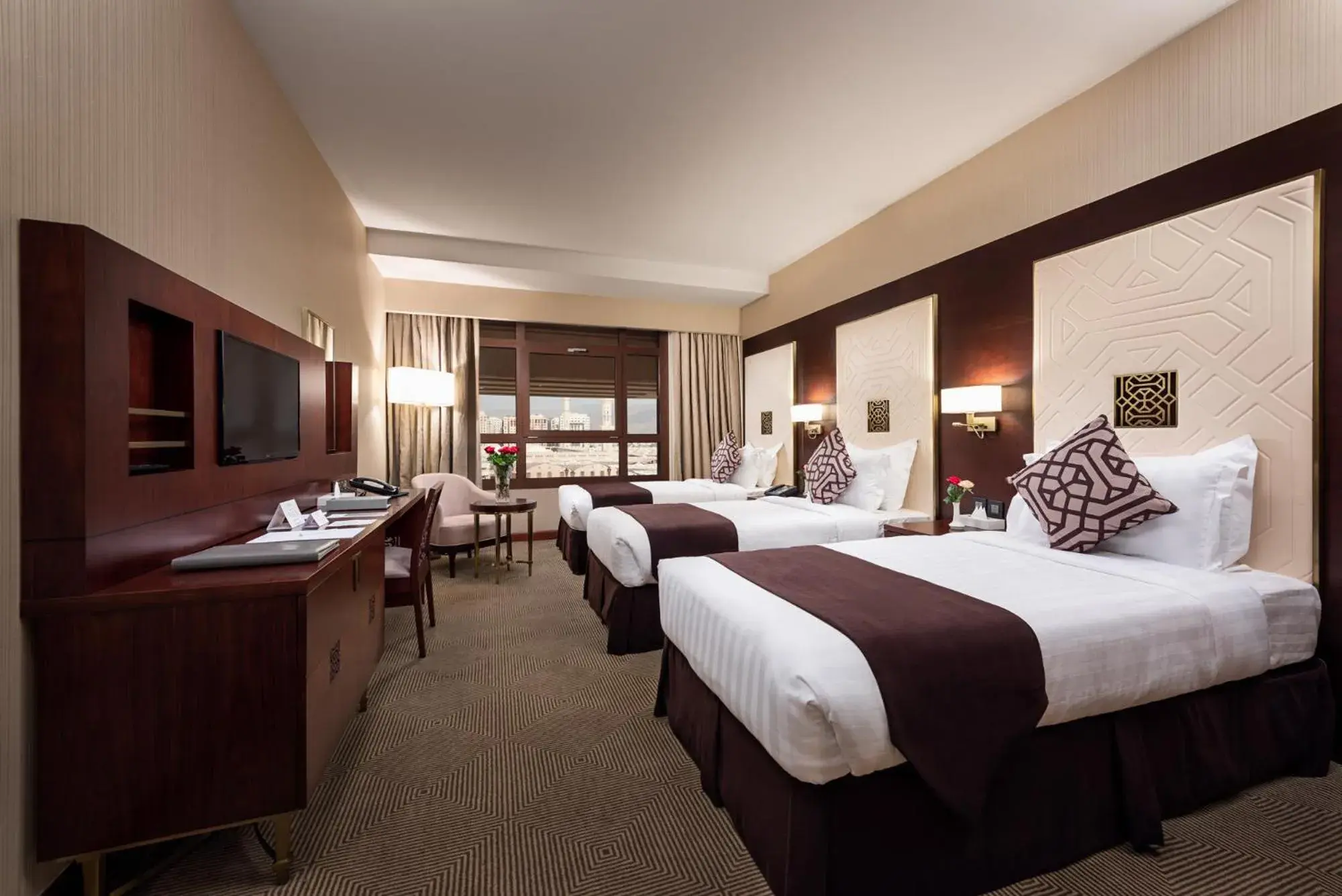 Superior Triple Room Haram View in Rua Al Hijrah Hotel Superior Triple Room Haram View in Rua Al Hijrah Hotel