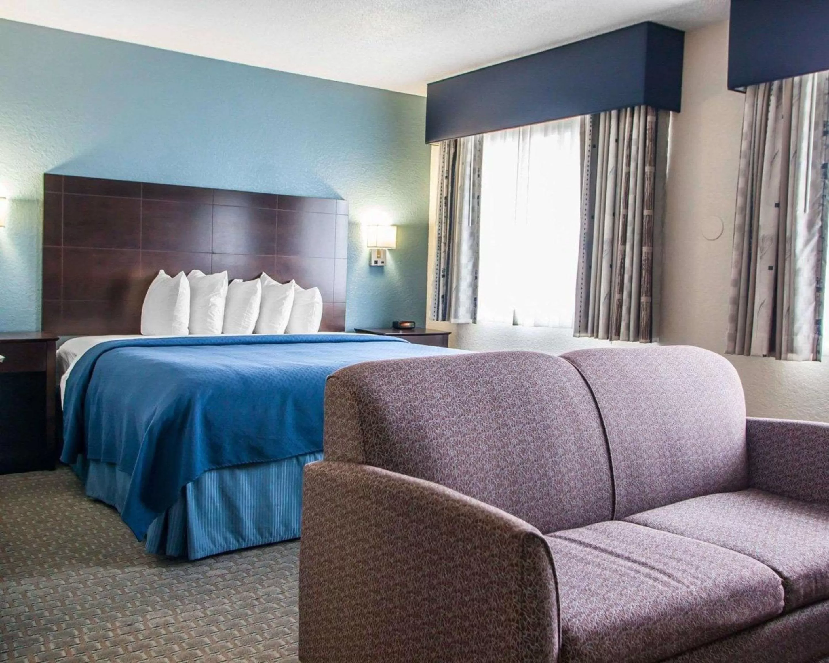 Bedroom, Bed in Quality Inn & Suites Ankeny-Des Moines