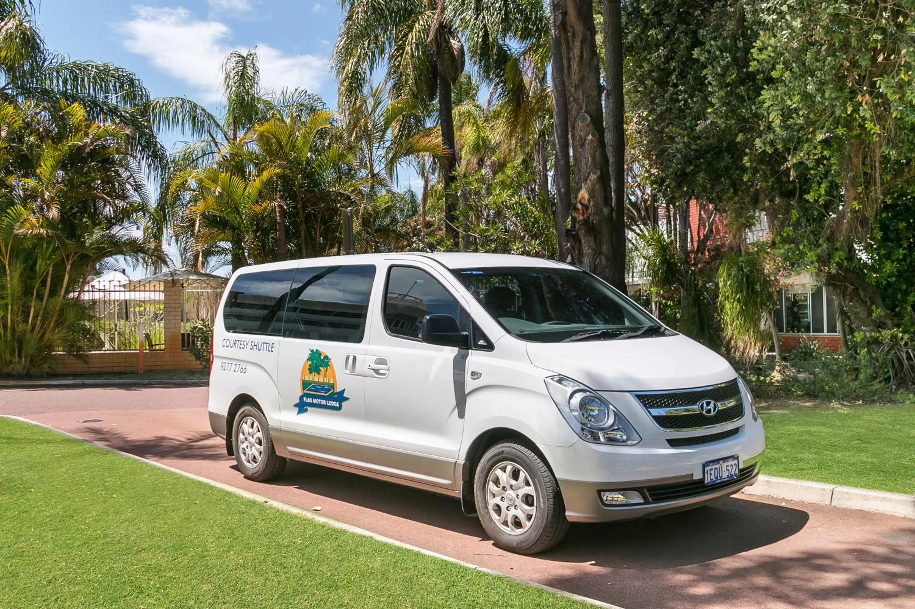 shuttle in Flag Motor Lodge