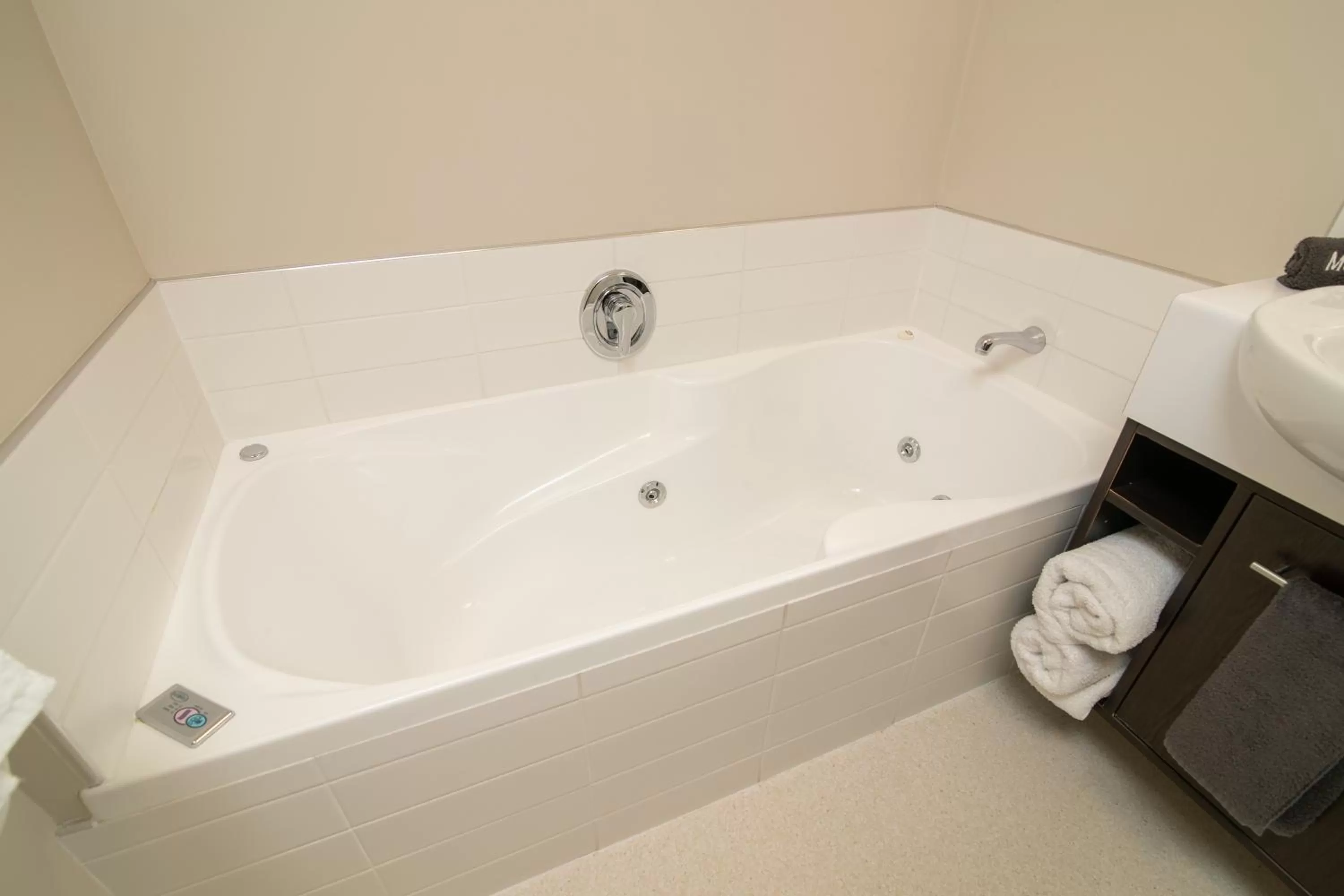 Hot Tub in The Riverstone