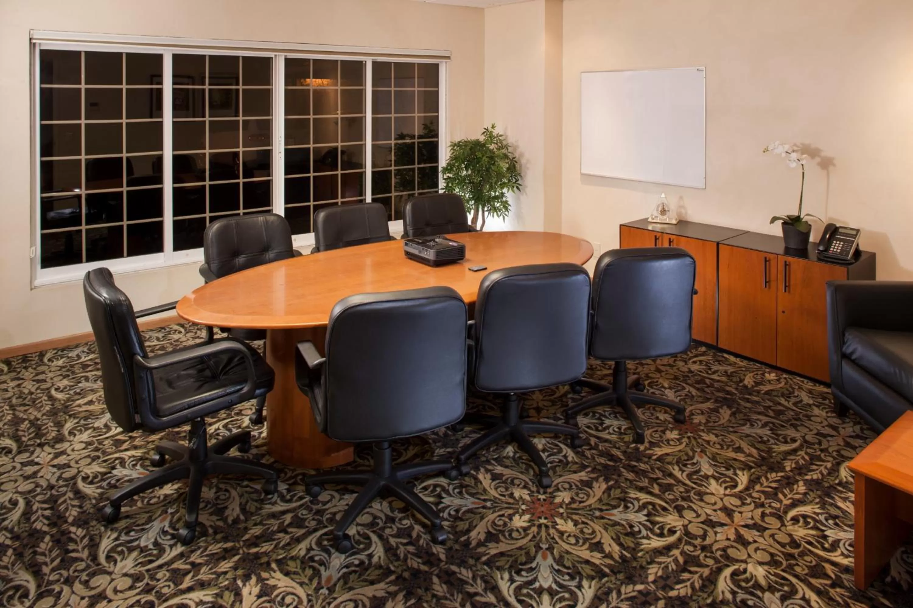 Meeting/conference room in Staybridge Suites Monterrey San Pedro by IHG