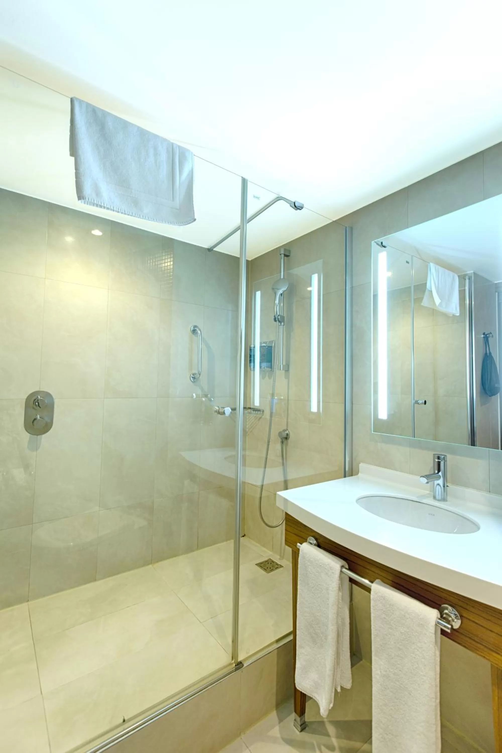 Bathroom in Hampton By Hilton Gaziantep