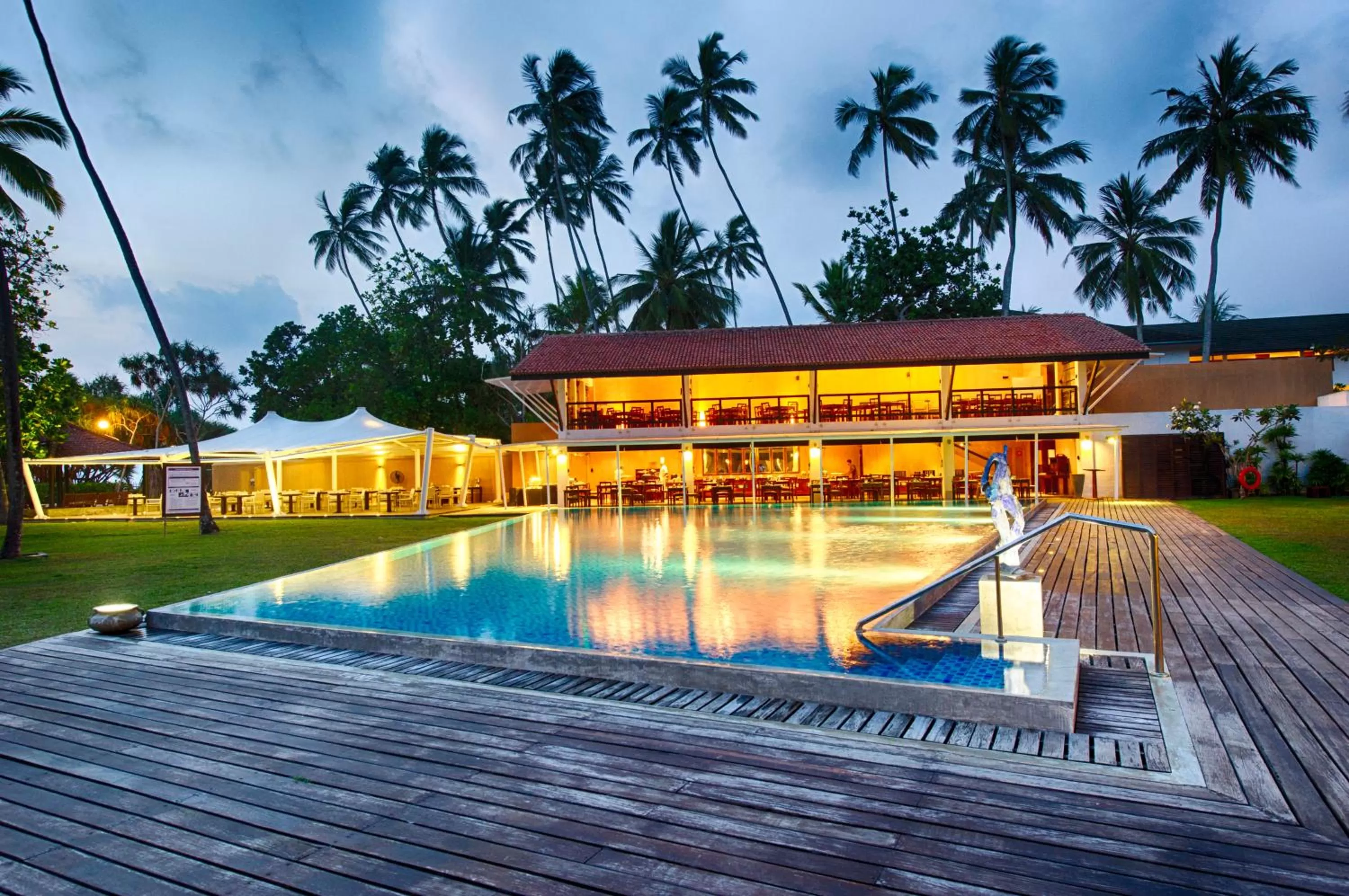 Swimming pool in Thaala Bentota