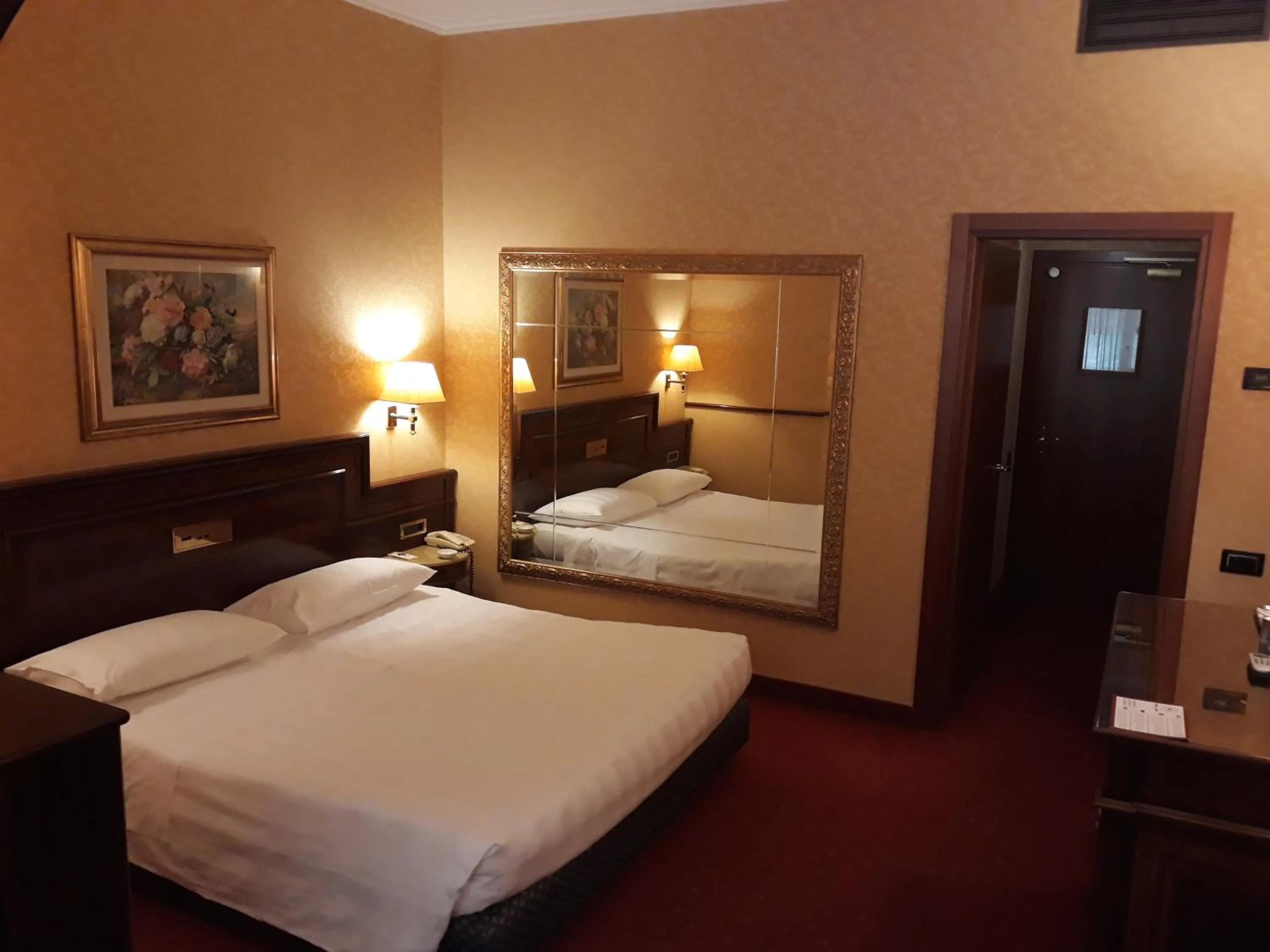 Bedroom, Bed in Hotel Motel Luna