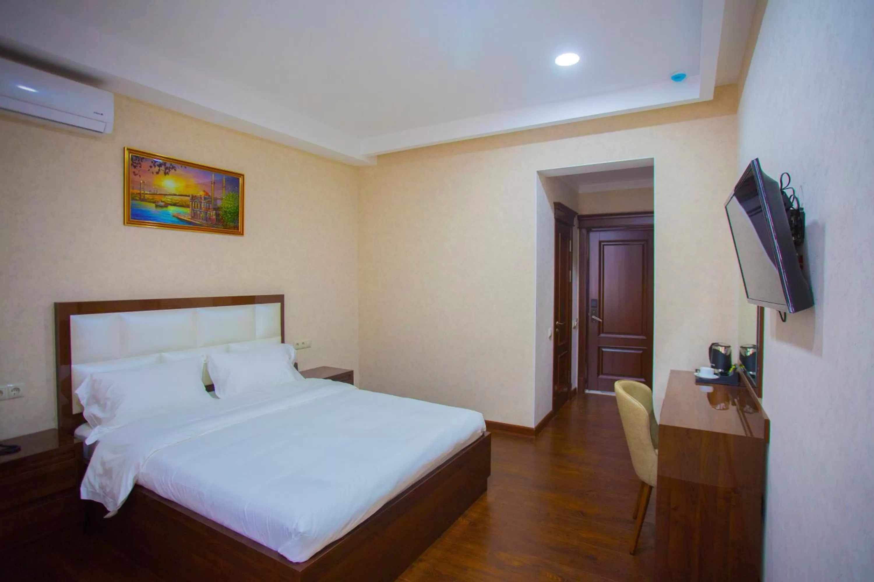 Photo of the whole room, Bed in HOTEL AYNI