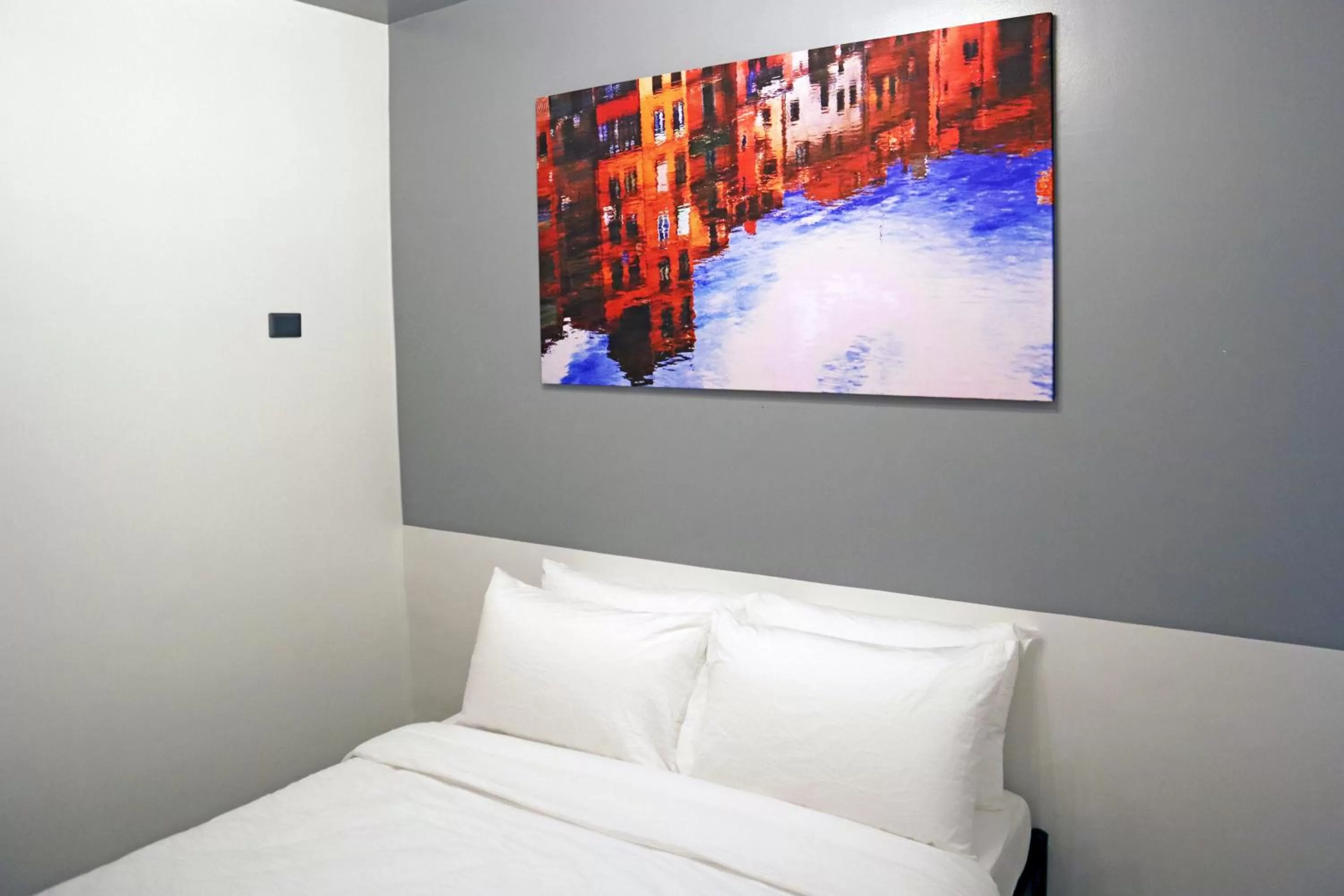 Bed in mySTAY Hotel BGC North