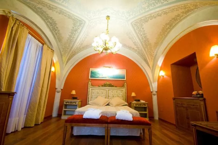 Photo of the whole room, Bed in Hotel Palacio de la Magdalena