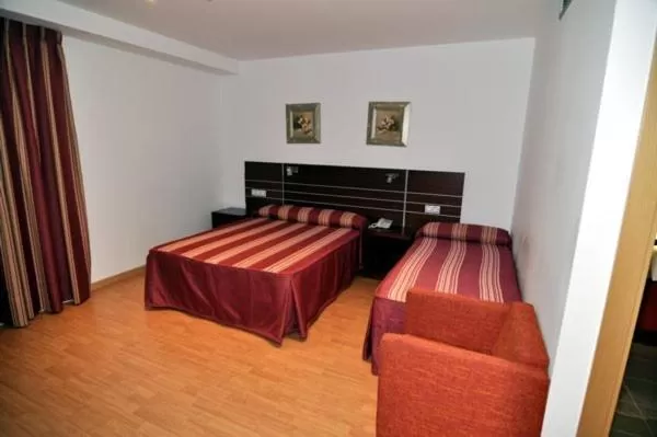 Photo of the whole room, Bed in Norte Hotel