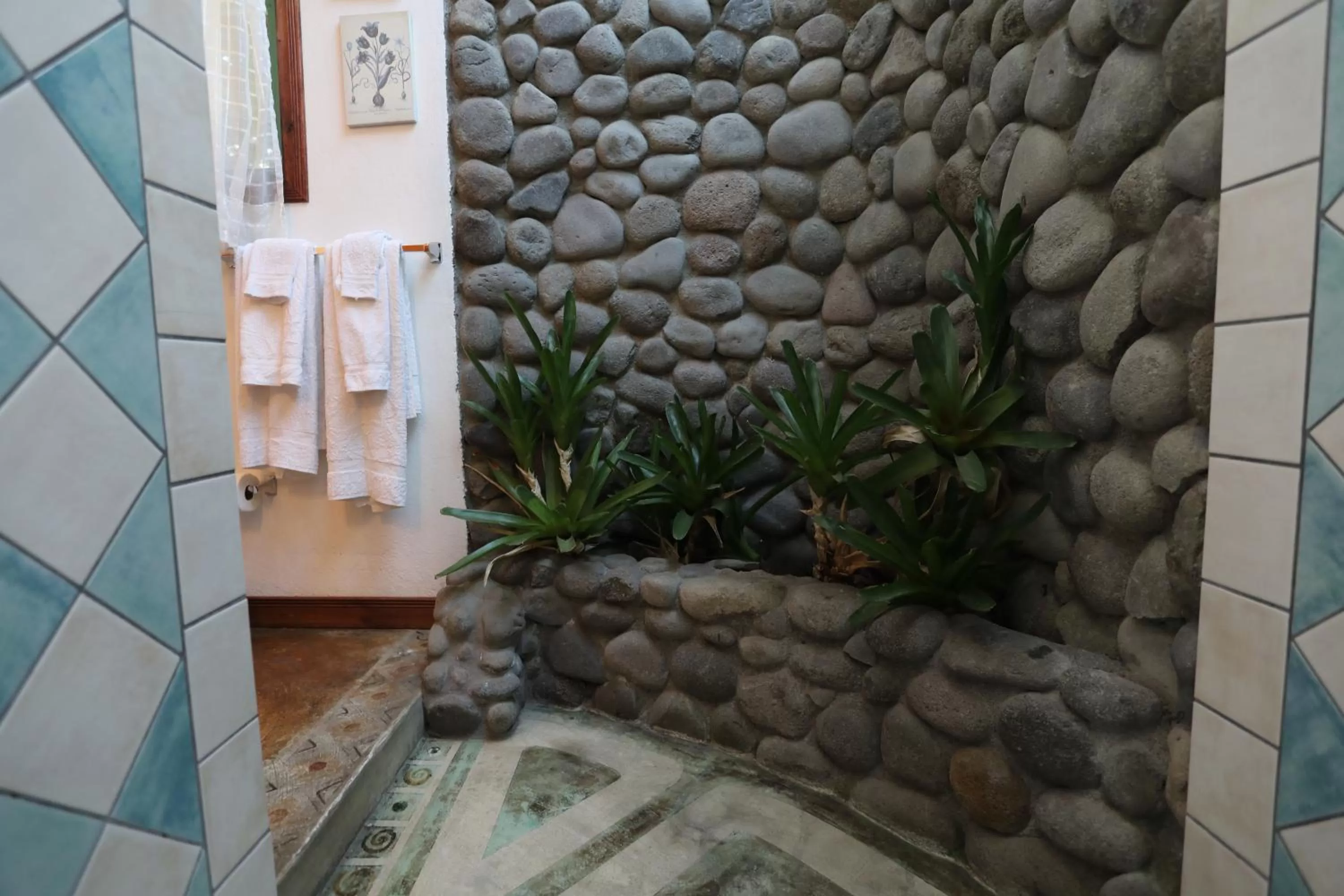 Shower in Tierra Magica B&B and Art Studio