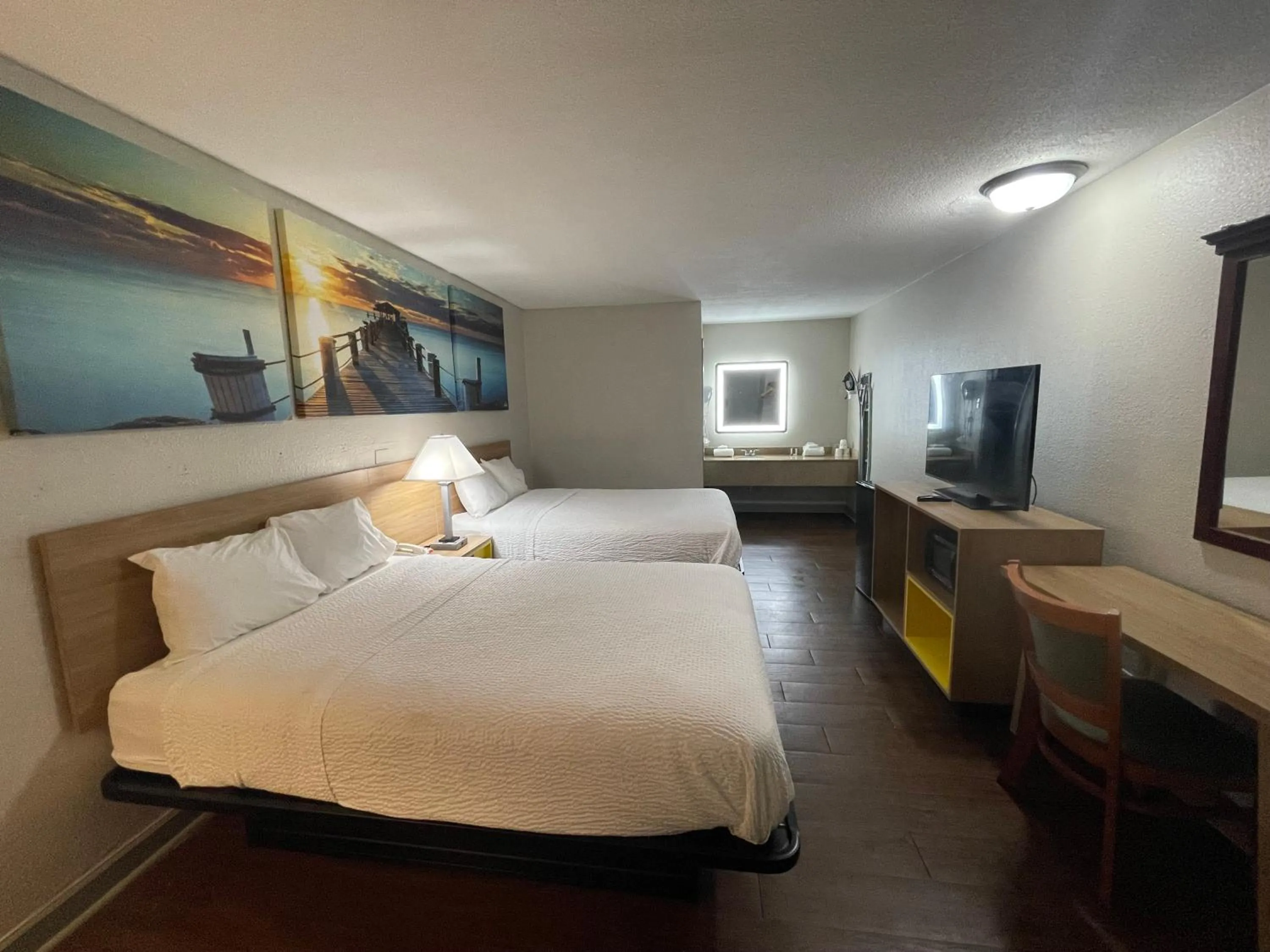 Bed in Days Inn by Wyndham Elizabeth City