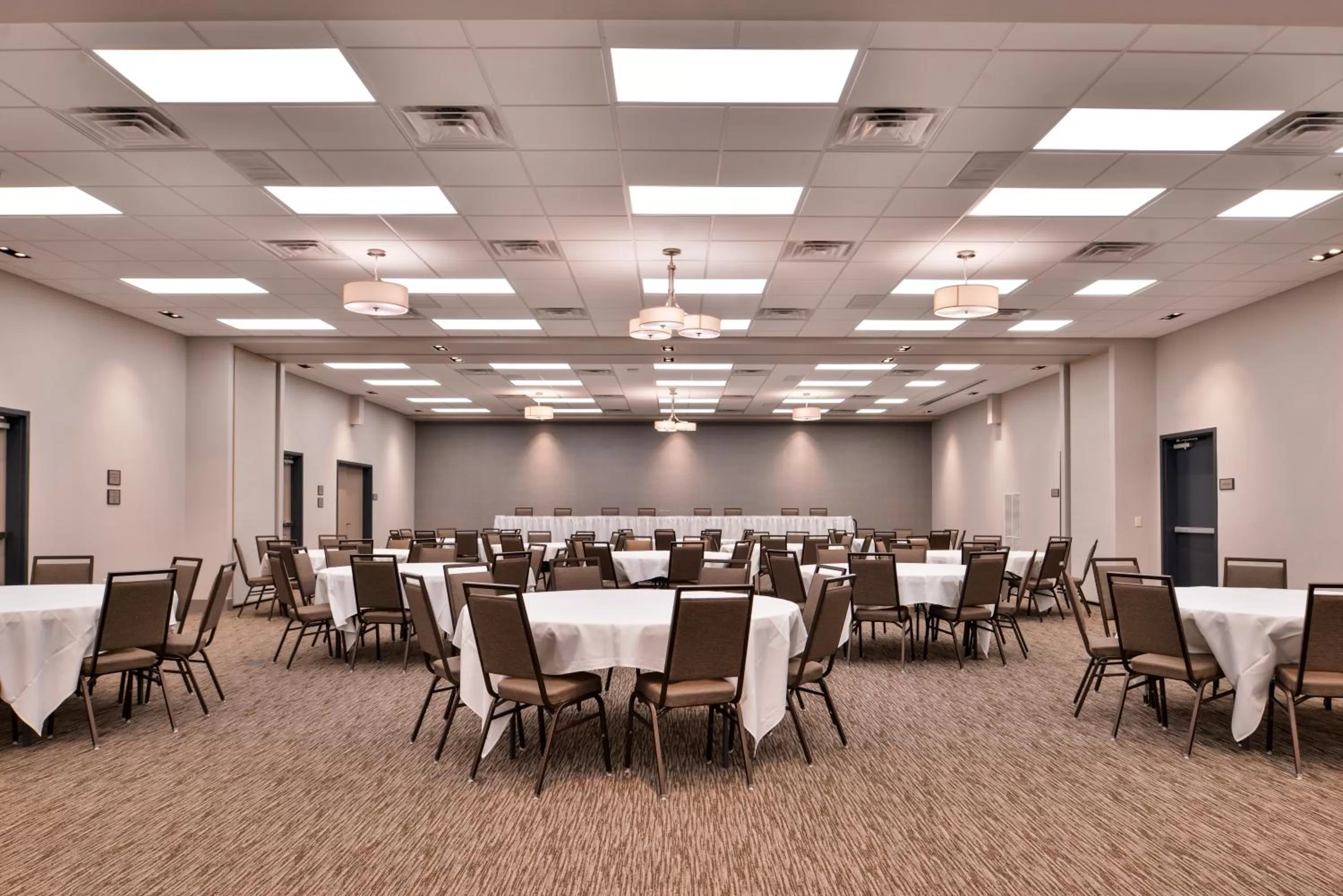 Business facilities in Country Inn & Suites by Radisson, Ft Atkinson, WI