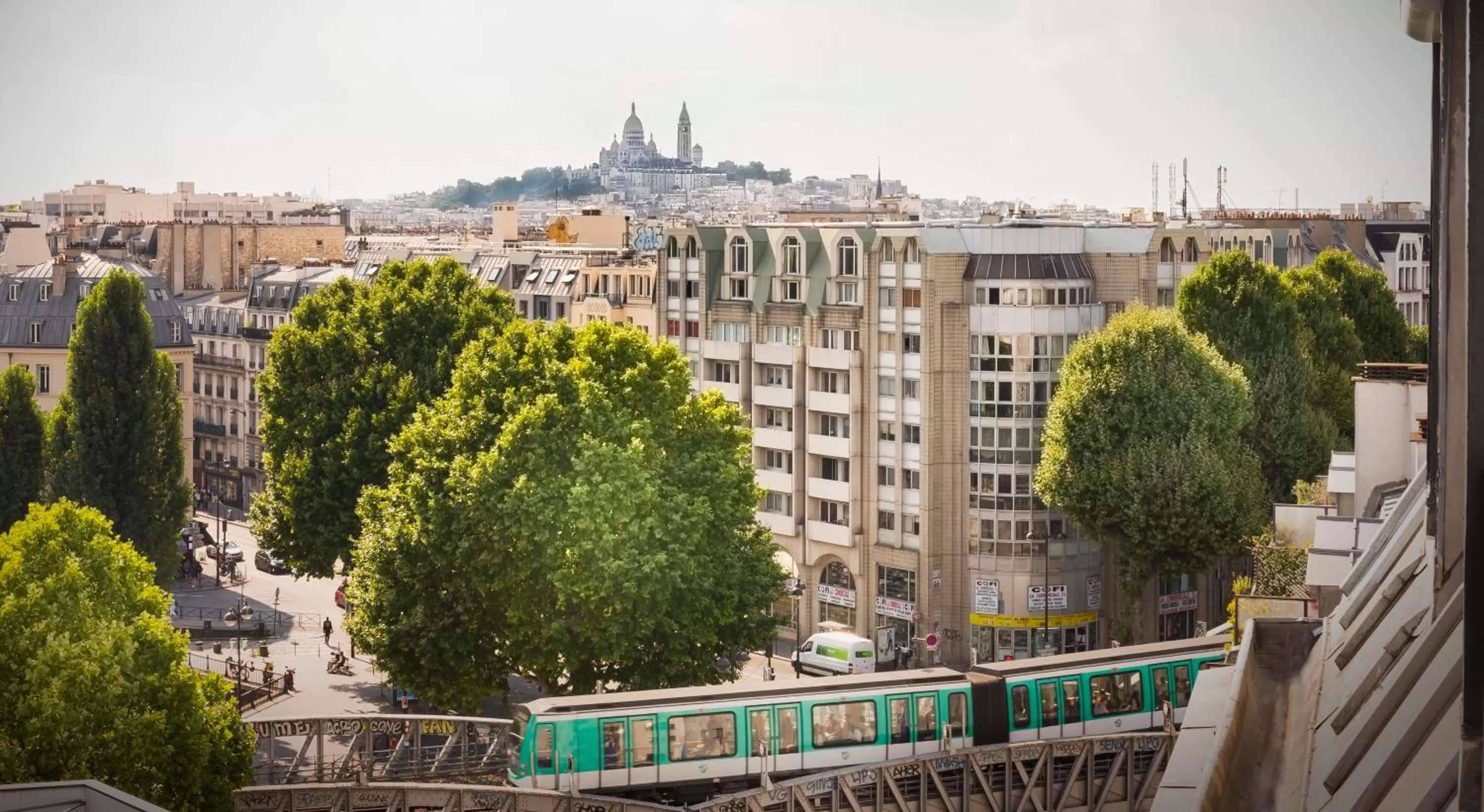 City view in Libertel Canal Saint Martin