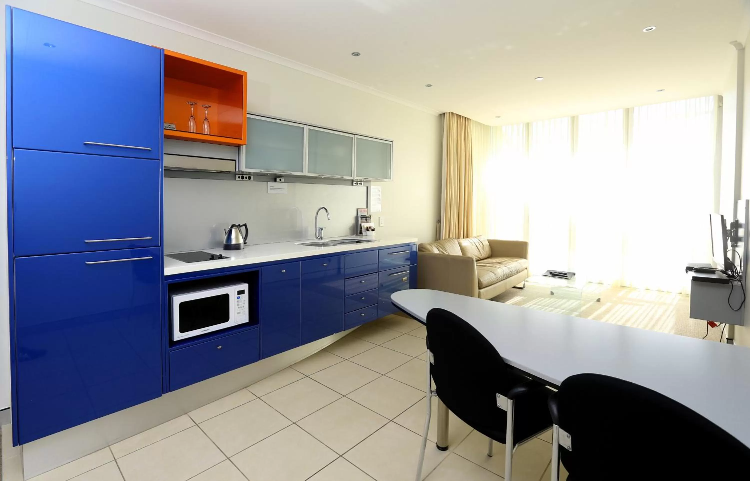 Kitchen or kitchenette in Sandcastle Apartments