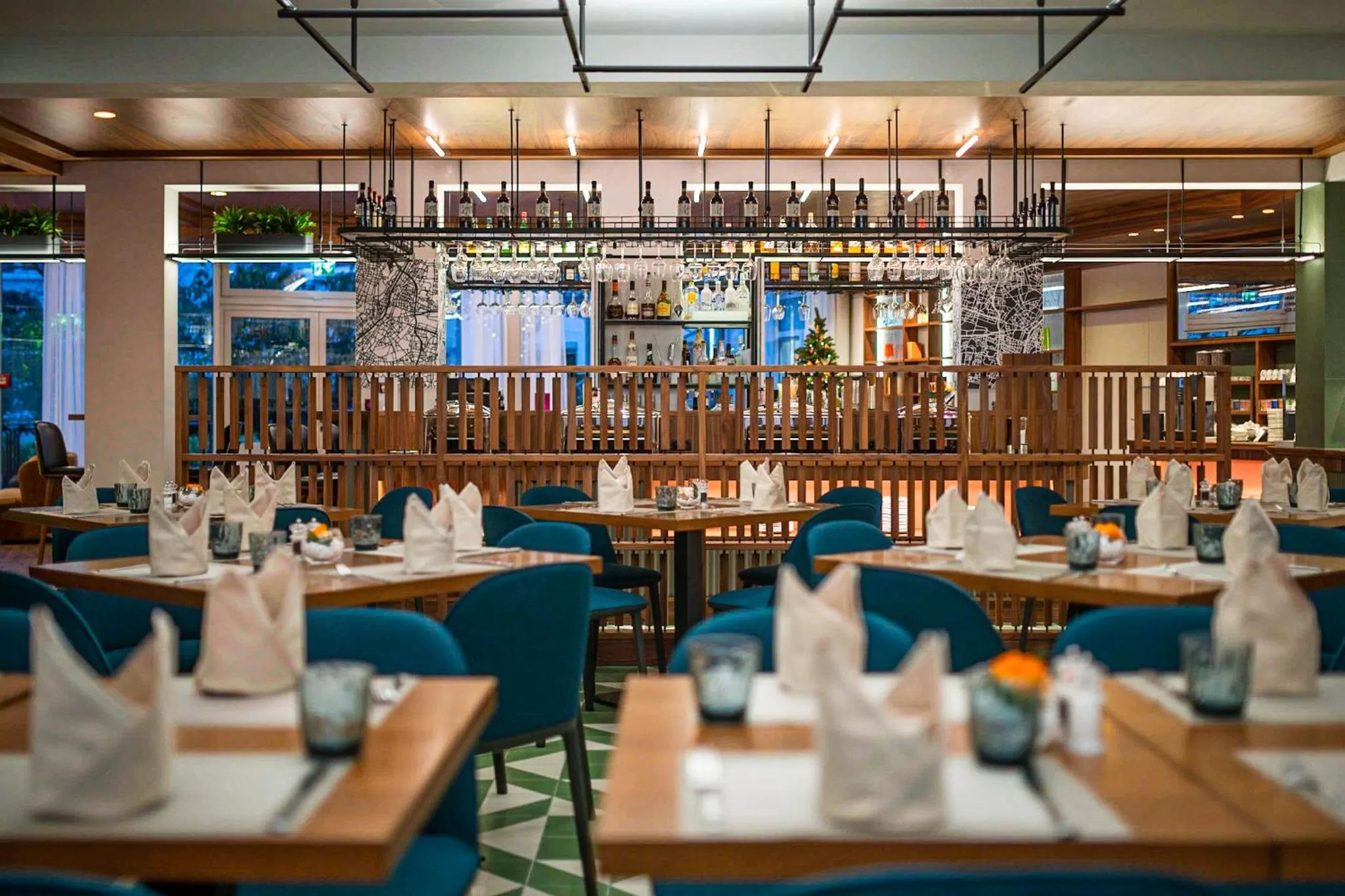 Restaurant/places to eat in Hotel Europa