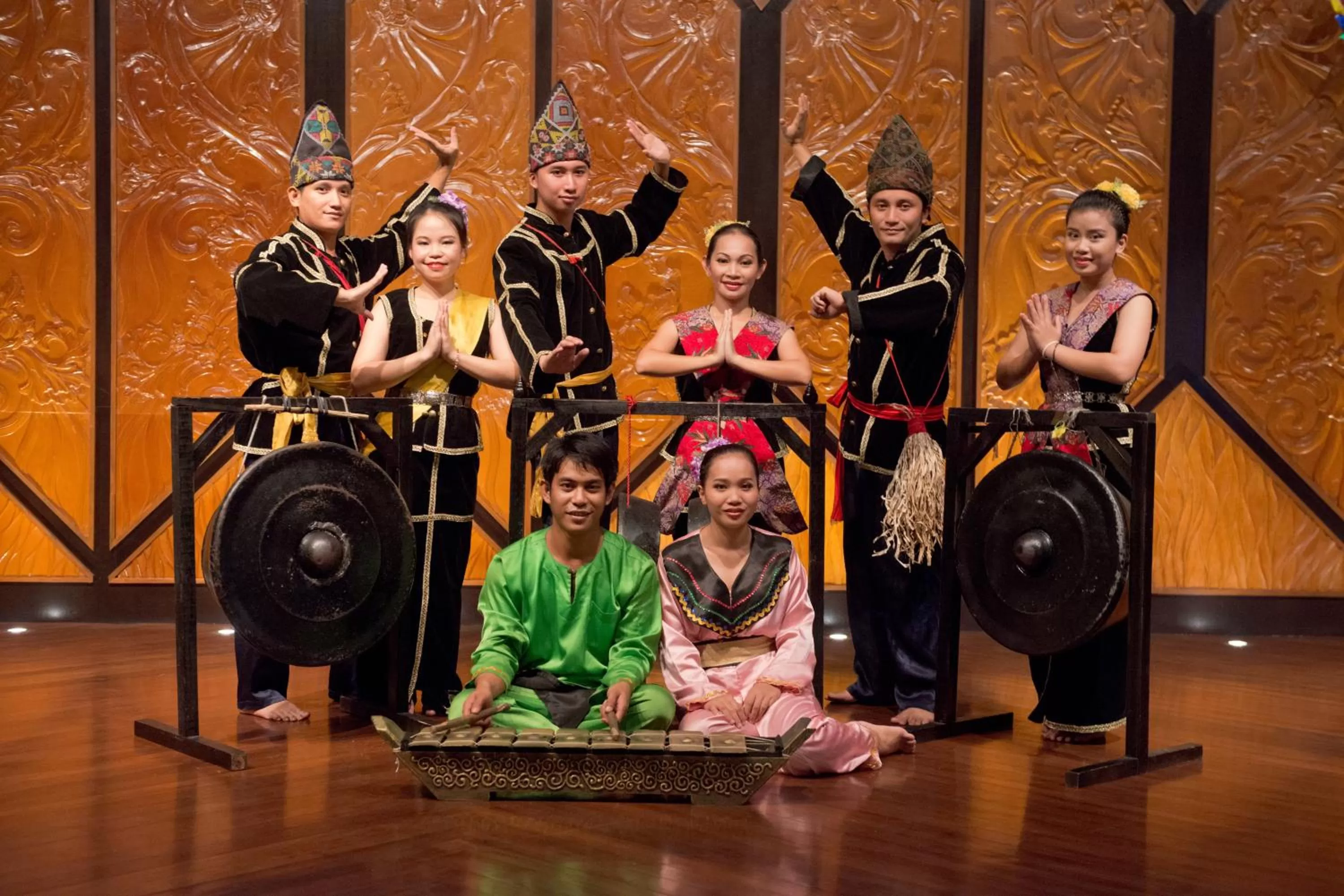 Entertainment in Nexus Resort & Spa Karambunai