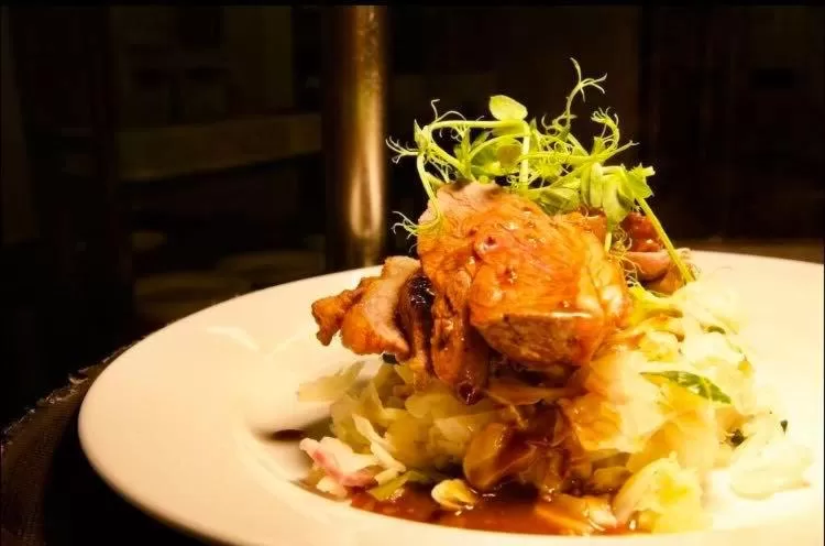 Food in Benedicts Hotel