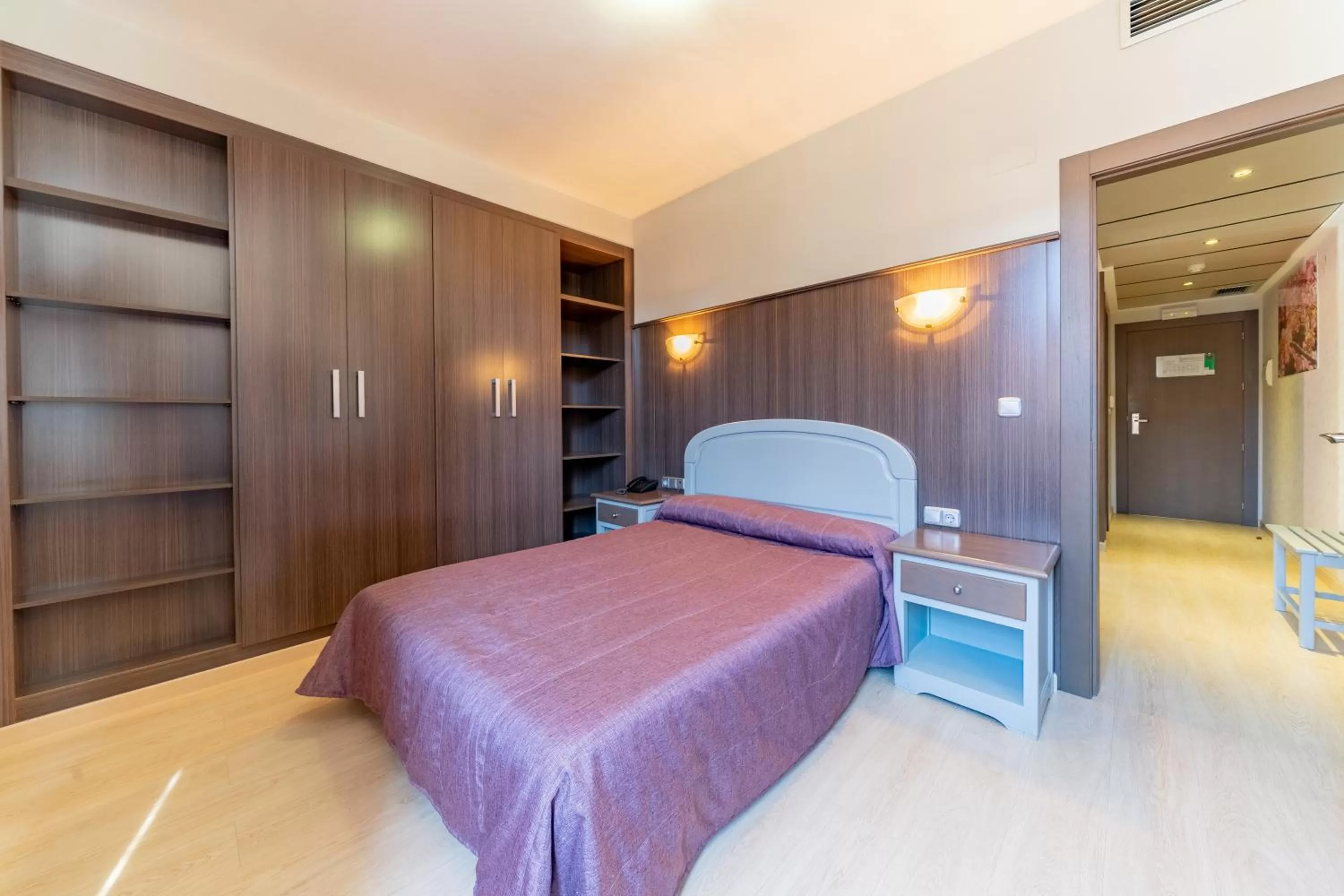 Photo of the whole room, Bed in Hotel Monreal Jumilla