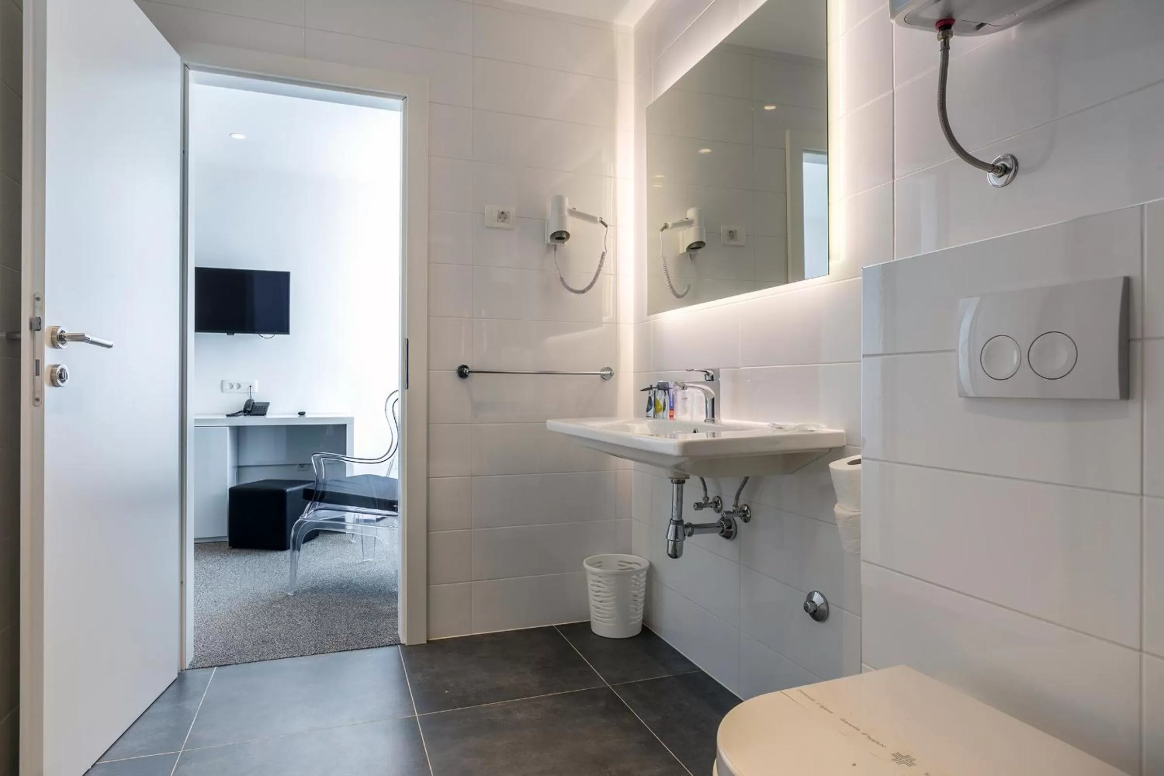 Shower in B Gold Luxury rooms B&B