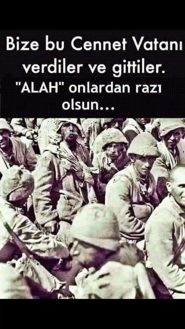 Text overlay in Hotel Crowded House