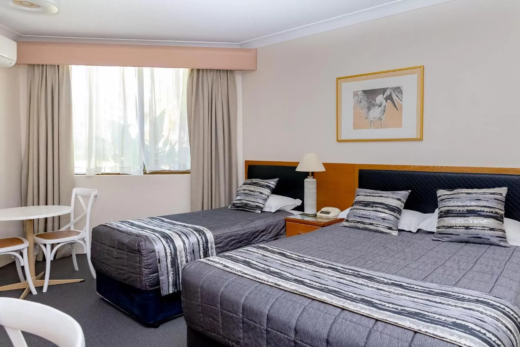 Standard Twin Room in Charbonnier Motor Inn Standard Twin Room in Charbonnier Motor Inn