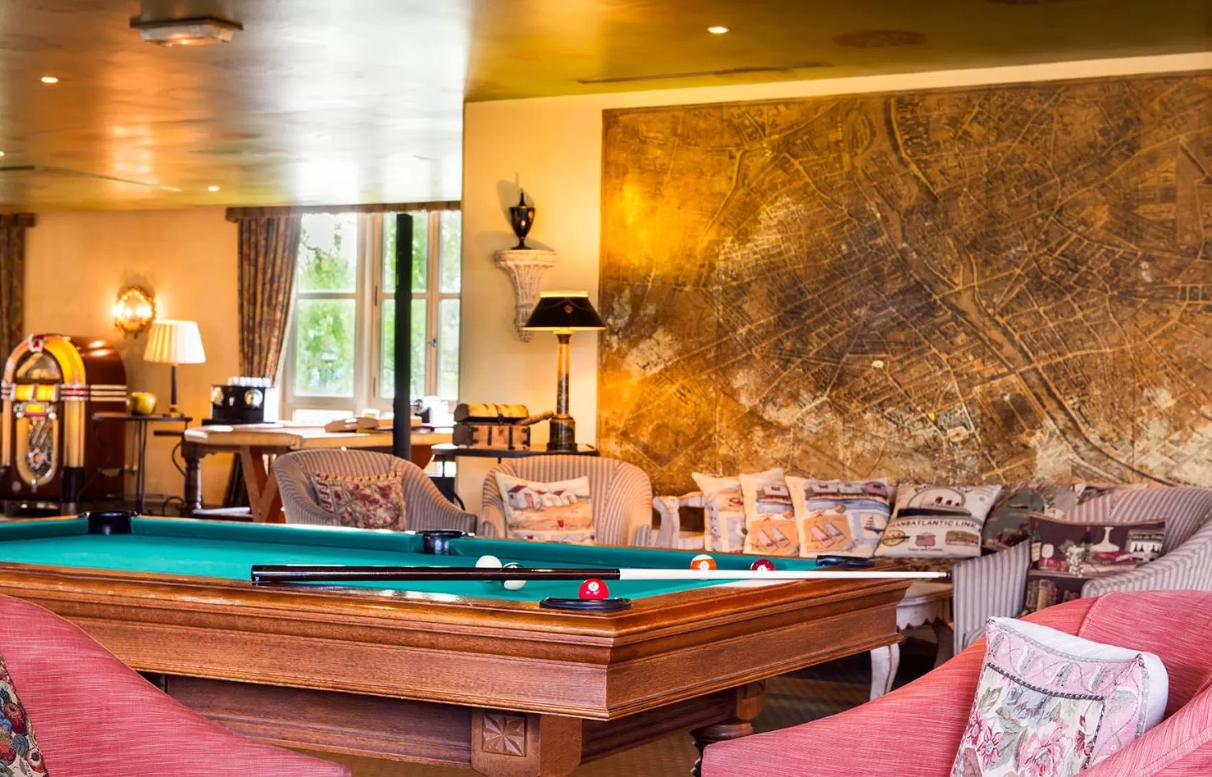Billiard in Le Manoir de Gressy