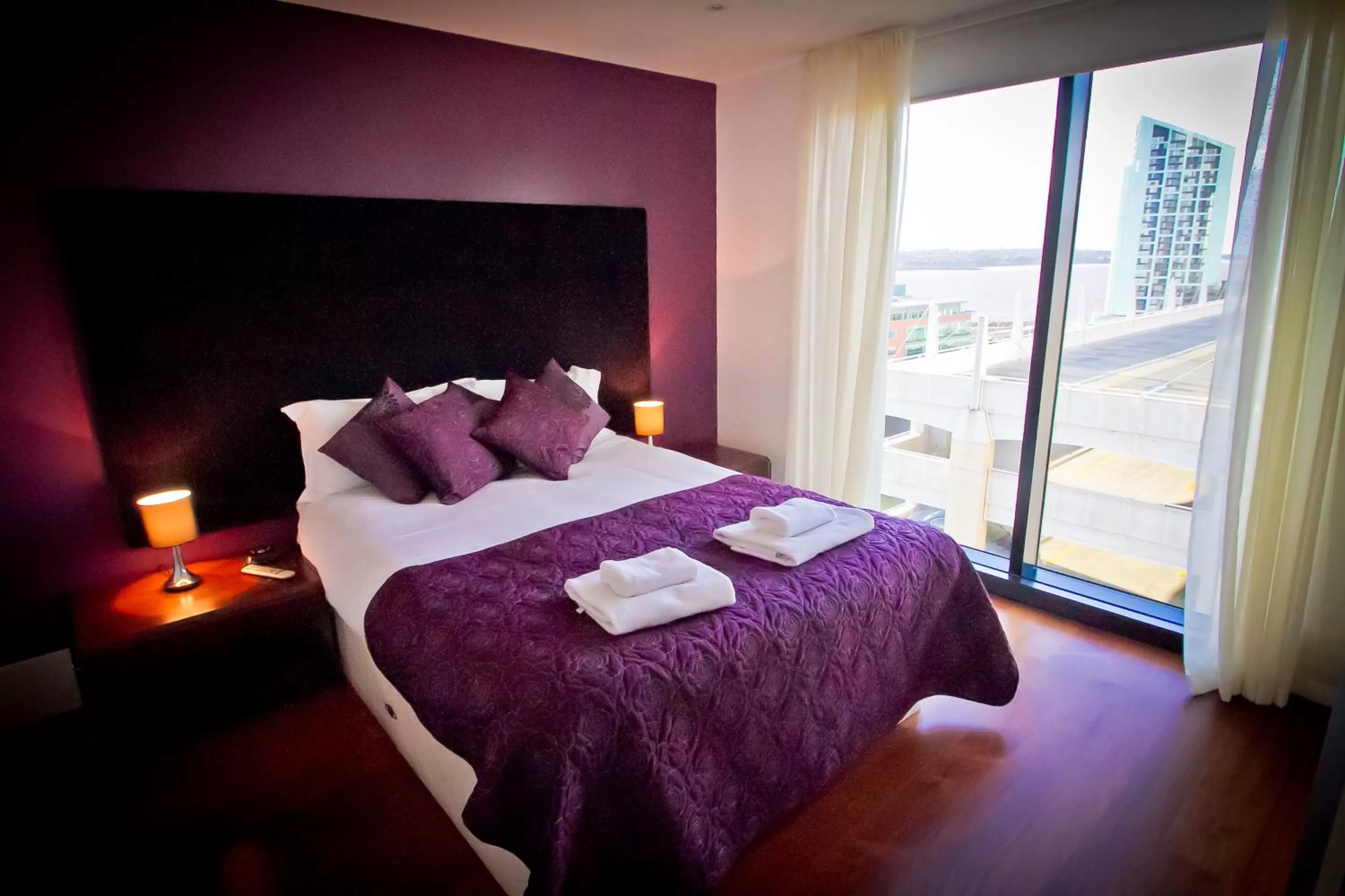 Bed in Merchant Quarters Apartments