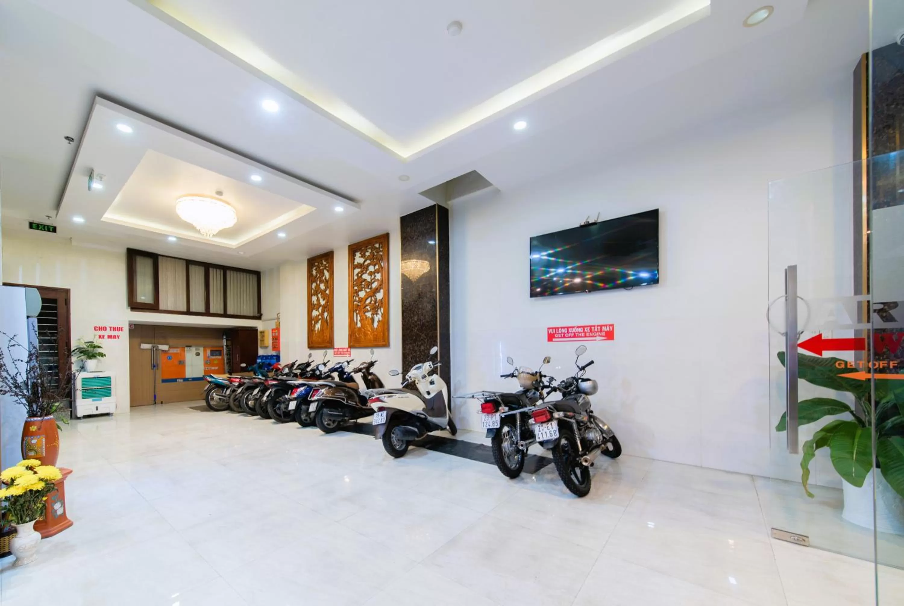 Communal lounge/ TV room in Arise Seaside Hotel