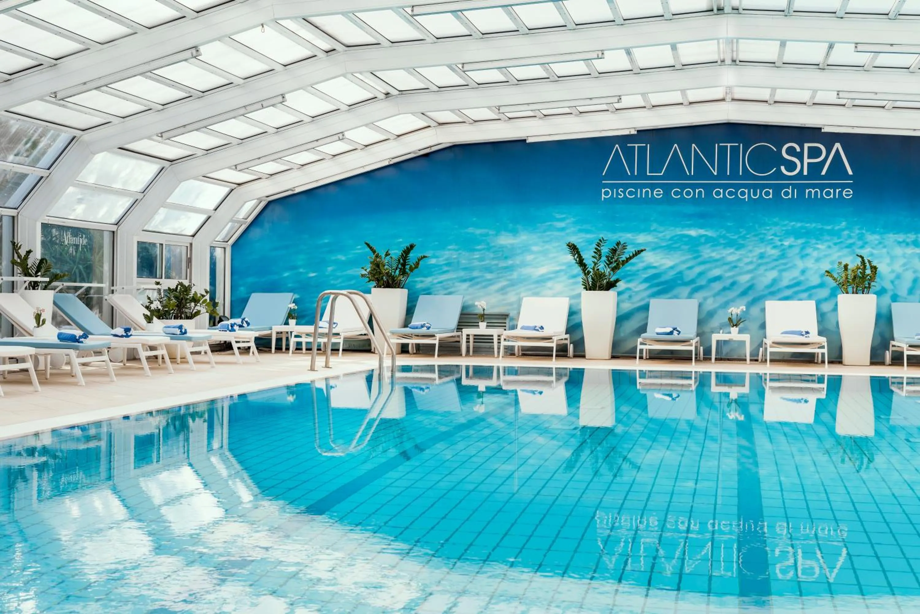 Swimming pool in Atlantic Hotel & SPA