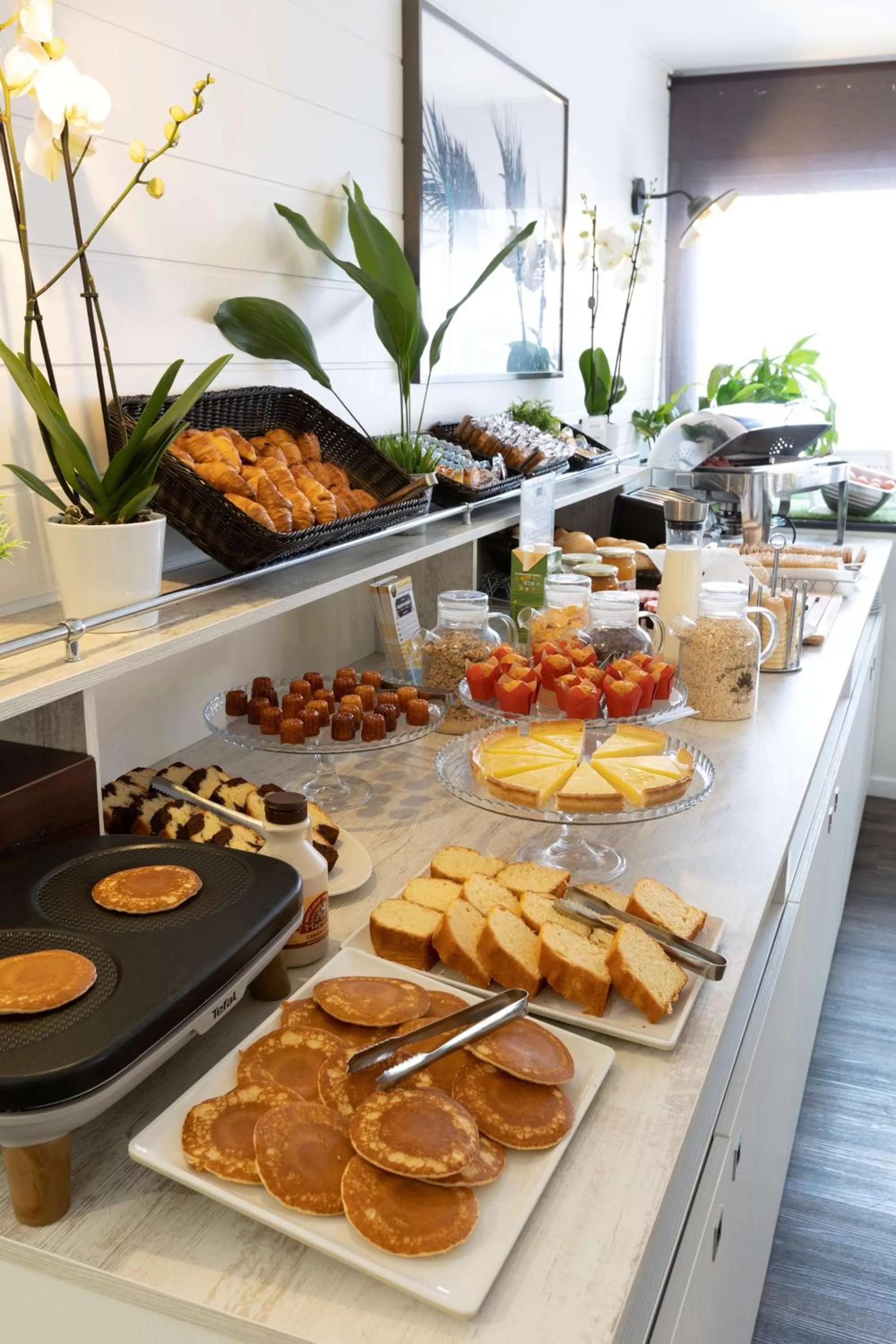 Breakfast in Best Western Hotel Mediterranee Menton