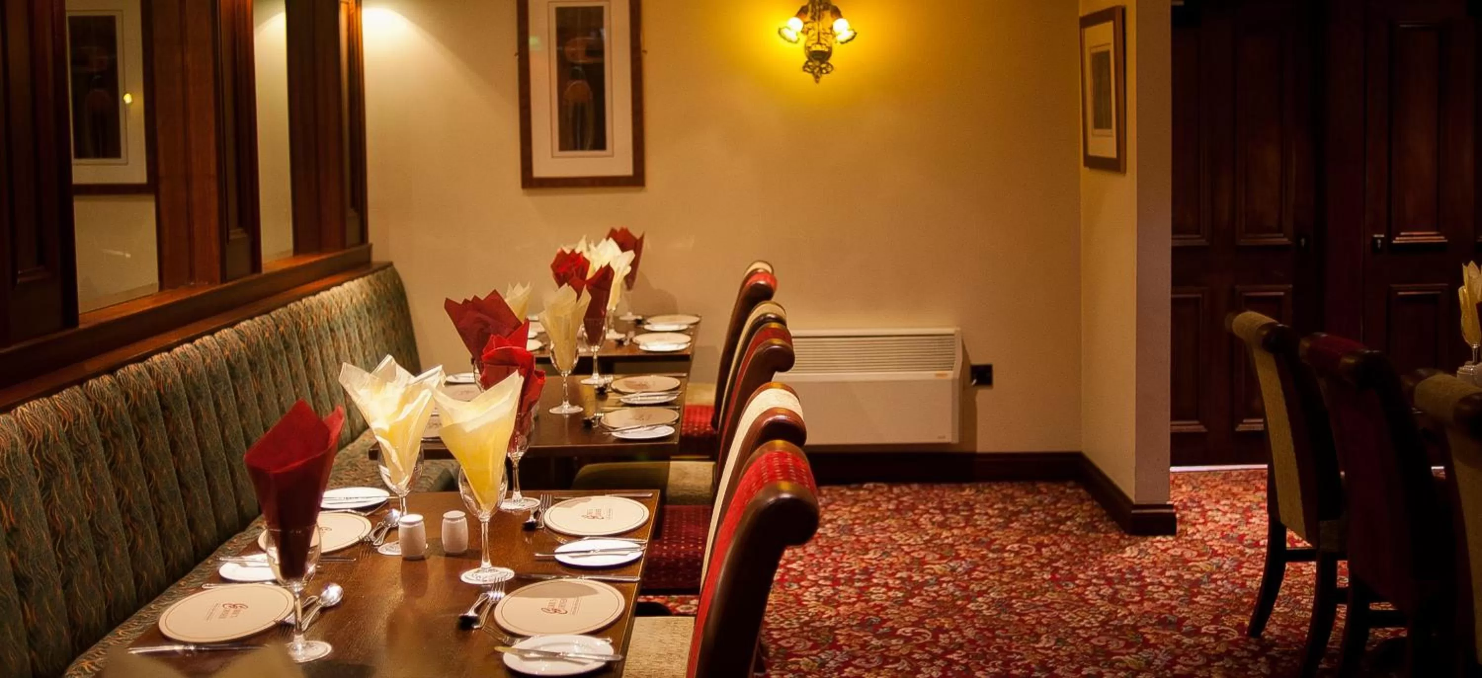 Restaurant/places to eat in Corr's Corner Hotel