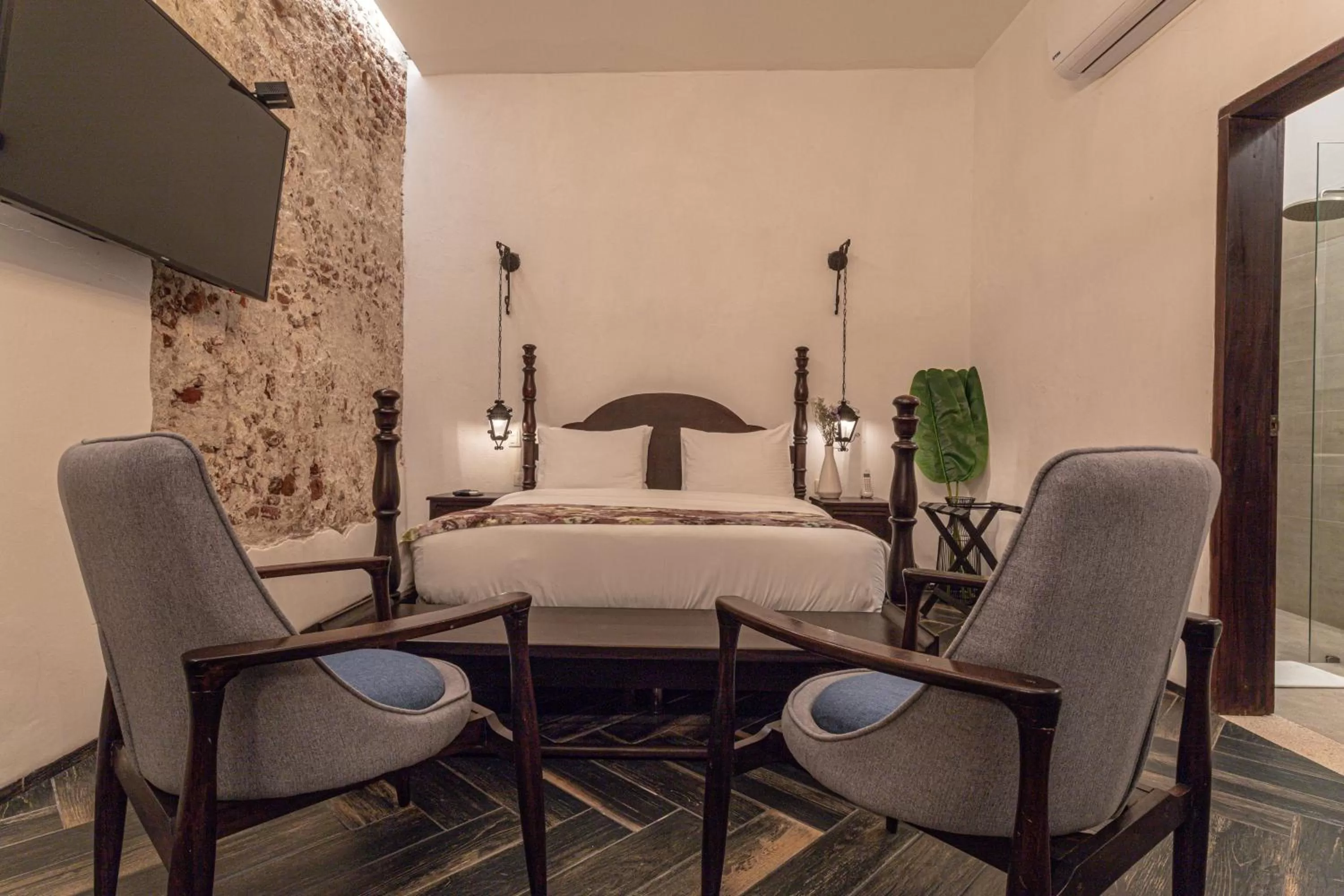 TV and multimedia, Bed in Soy Local Insignia