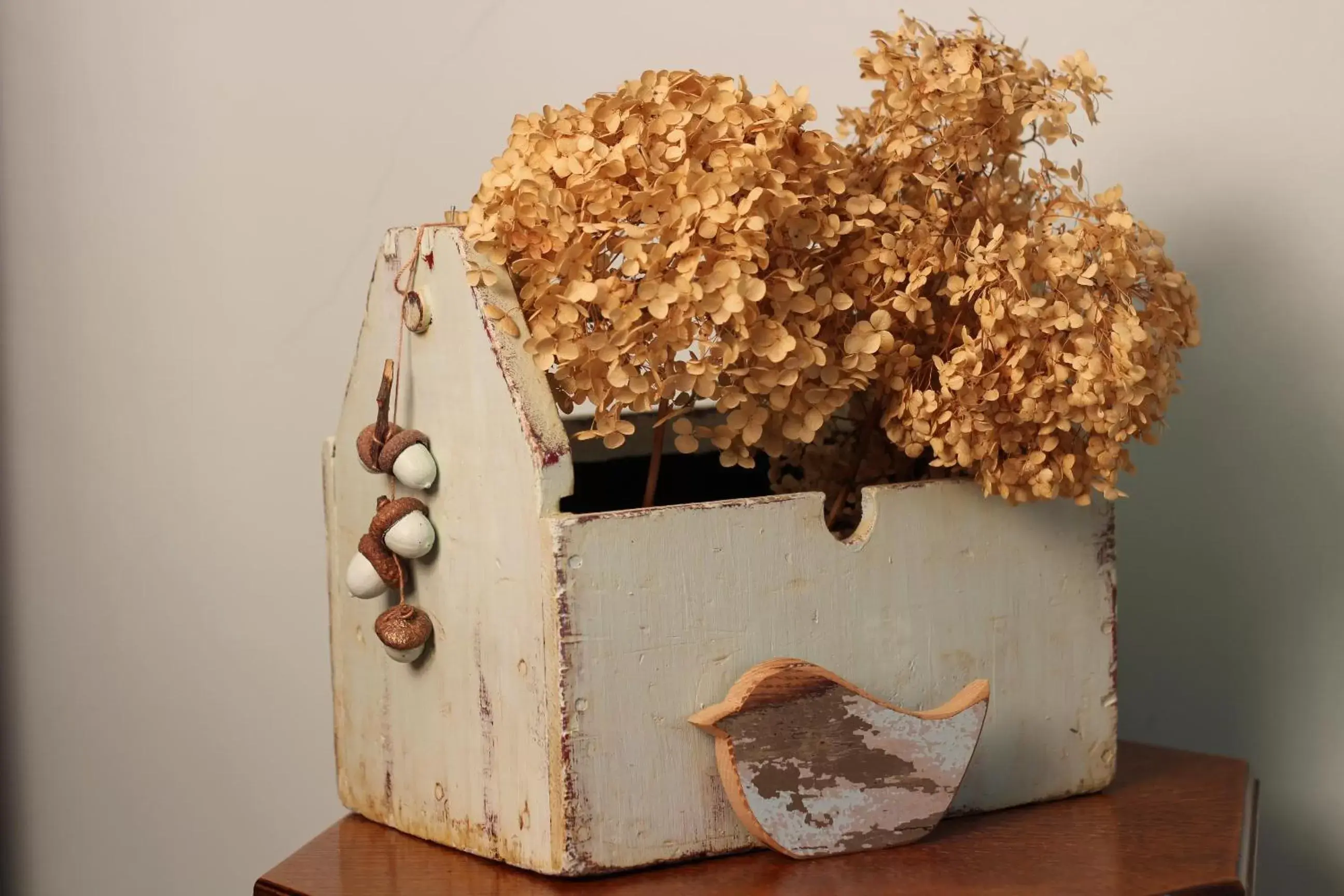 Queen Room - Groveland Room in Kendall Tavern Inn Bed and Breakfast Queen Room - Groveland Room in Kendall Tavern Inn Bed and Breakfast