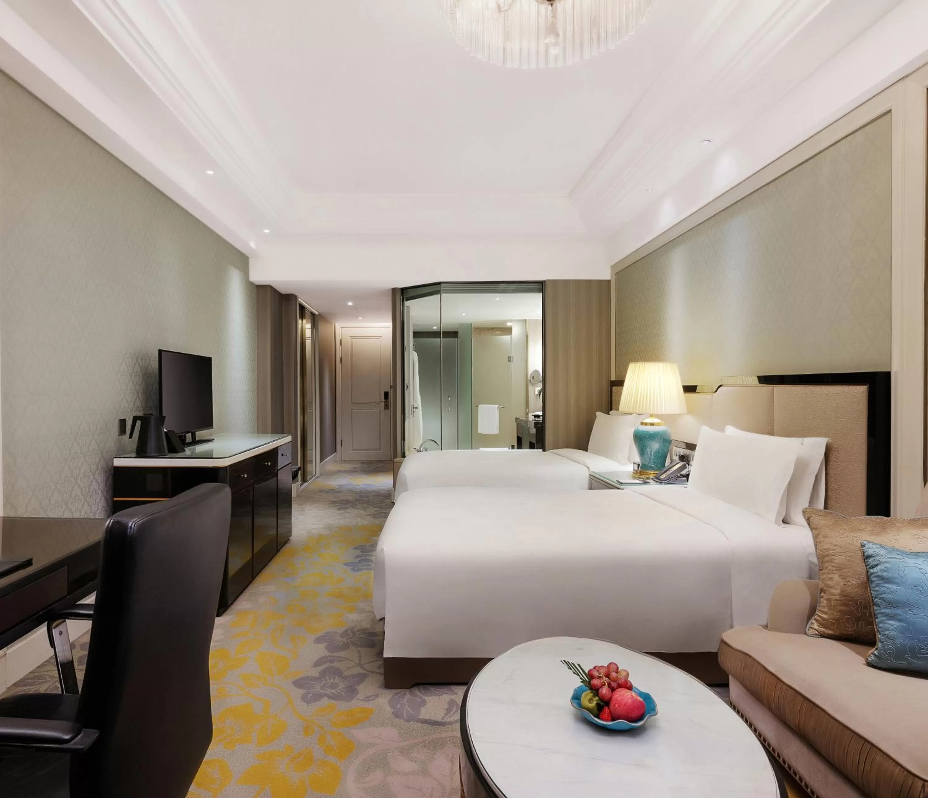 Photo of the whole room, Bed in InterContinental Chengdu Global Center by IHG