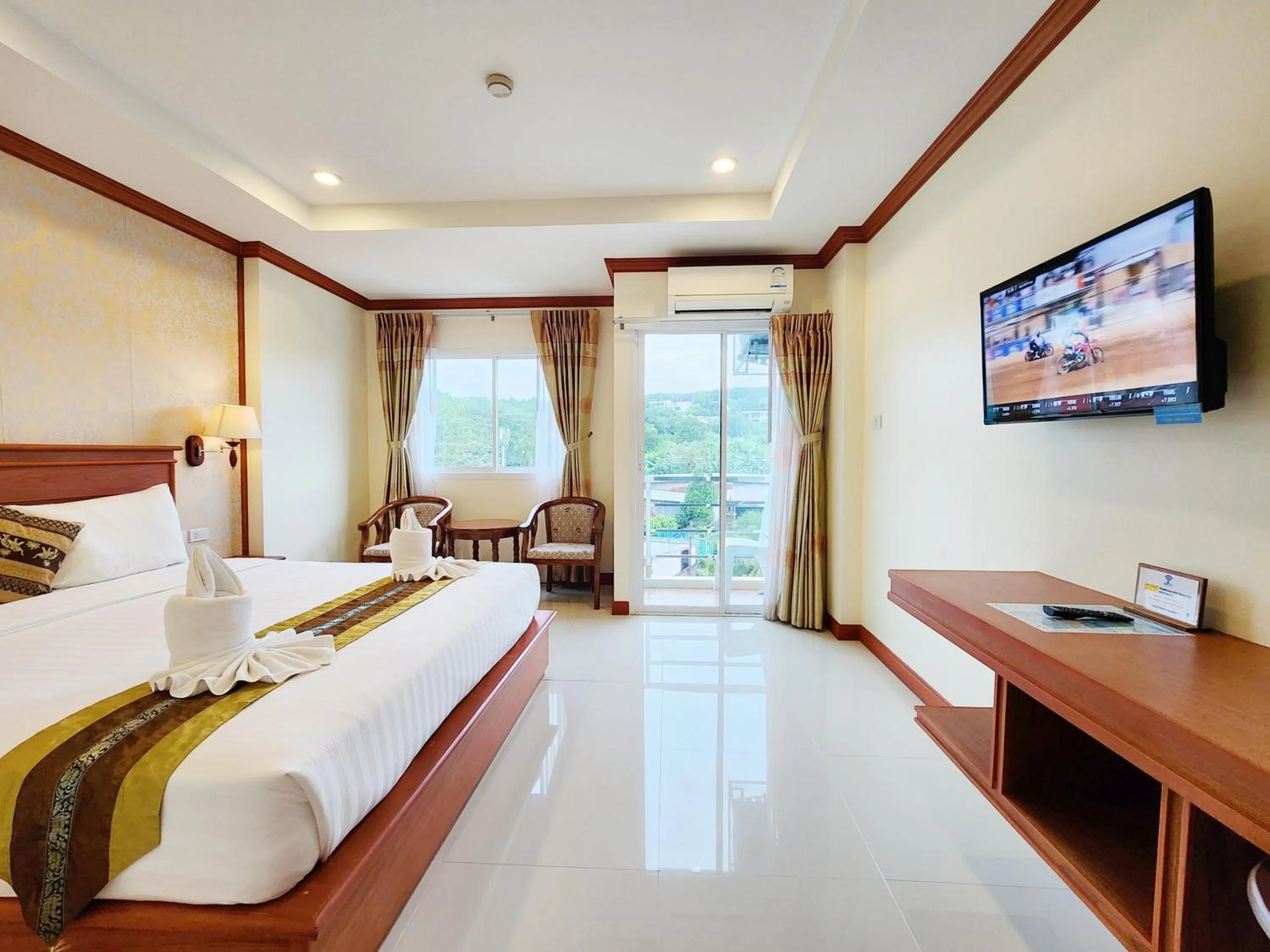 Bed in Phaithong Sotel Resort
