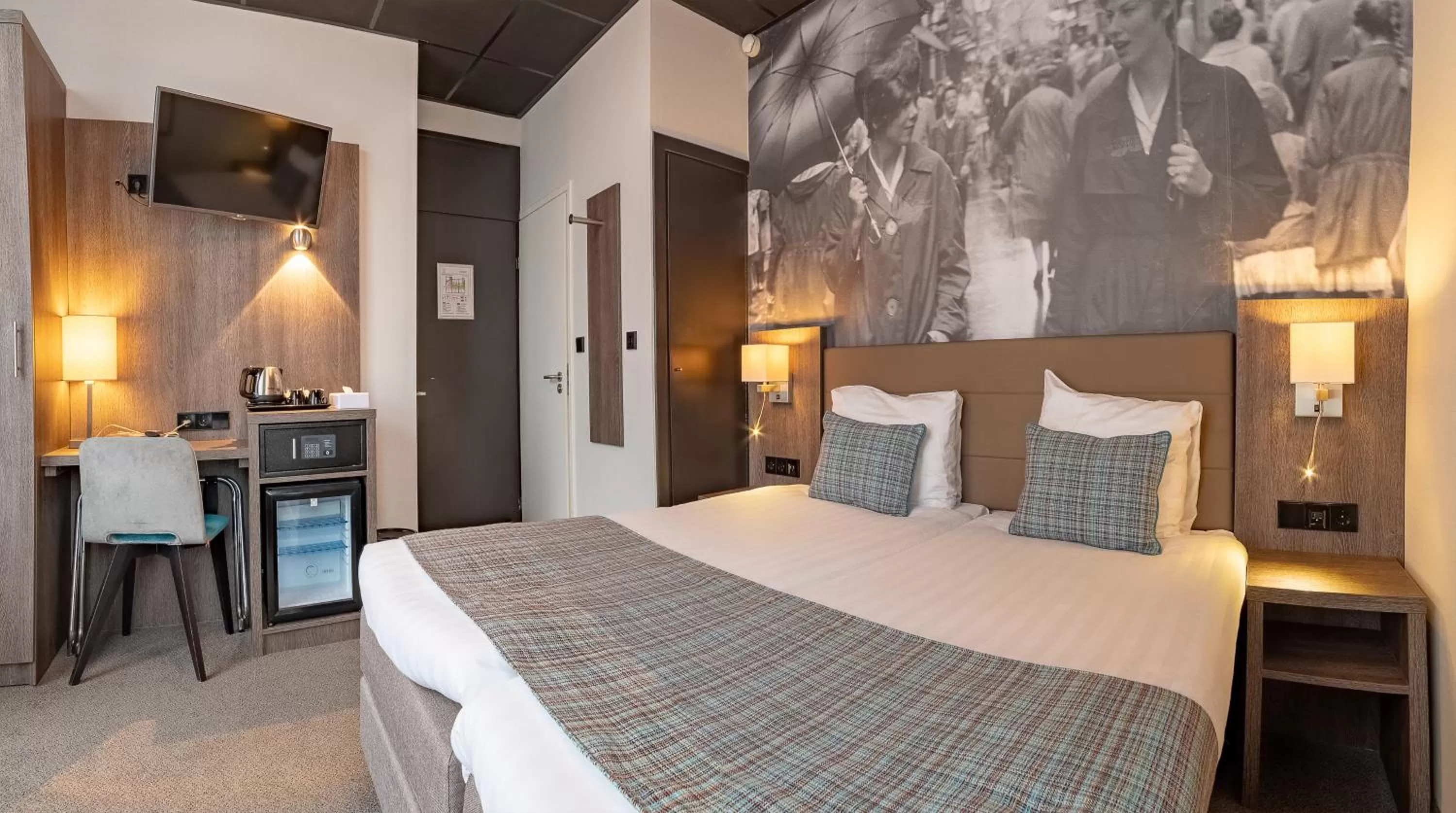 Photo of the whole room, Bed in Hotel Cornelisz