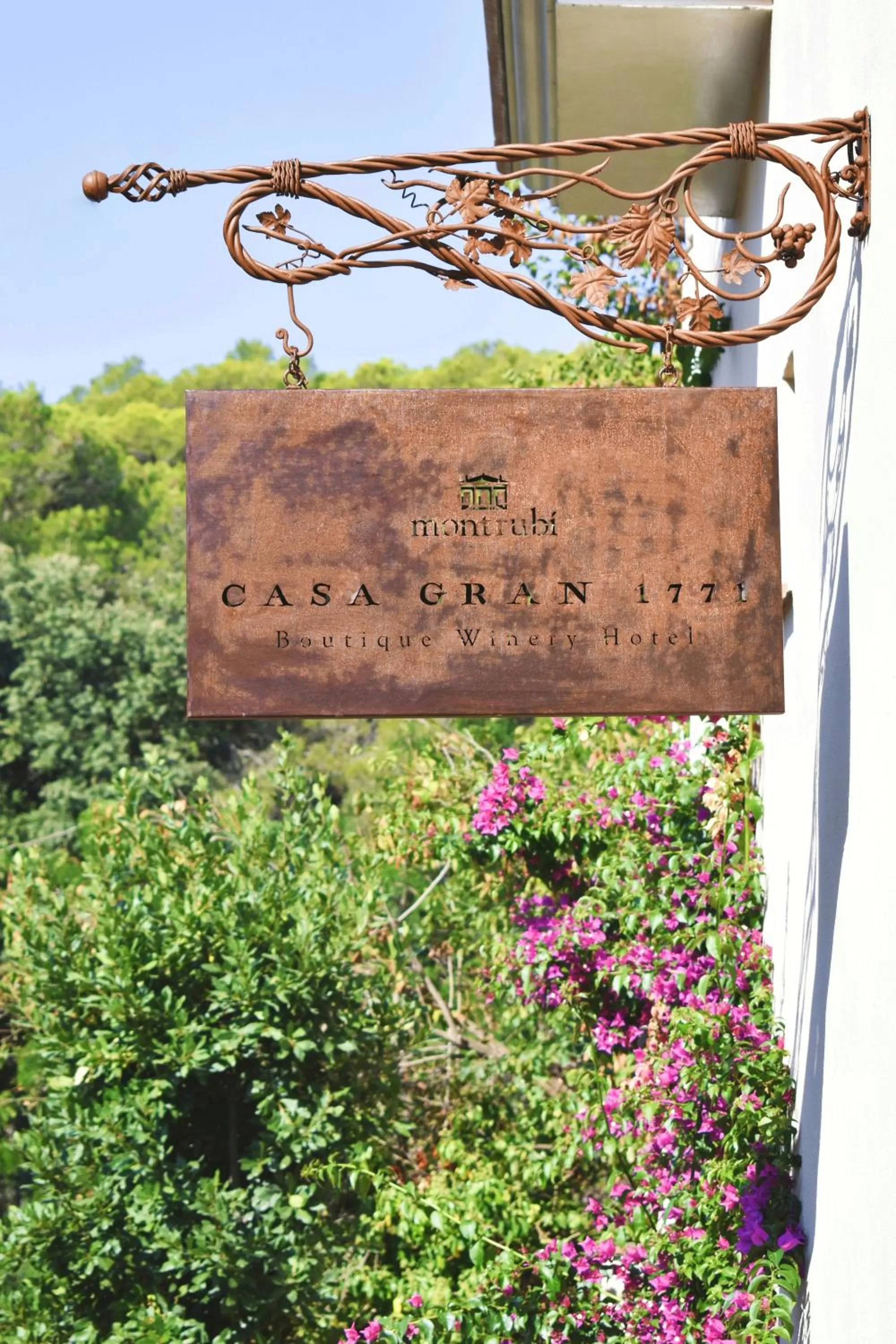 Property building in Hotel Montrubí 1771 - Slow Winery Hotel - Adults only